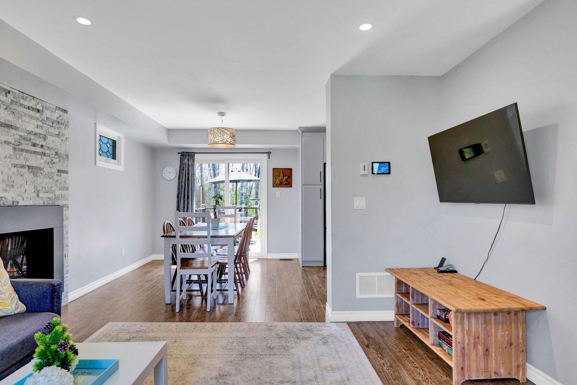 4 Pinewood Boulevard