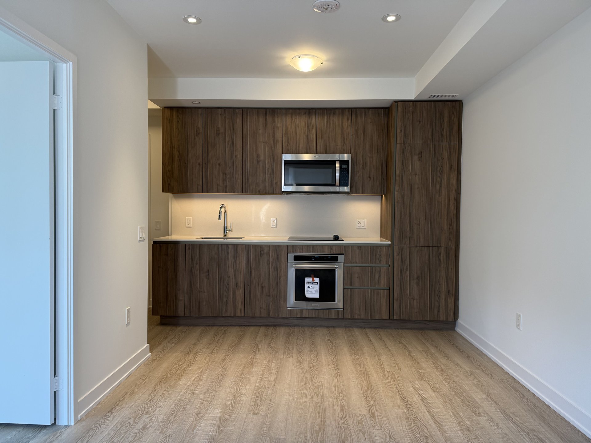 15 Richardson Street Unit: 919