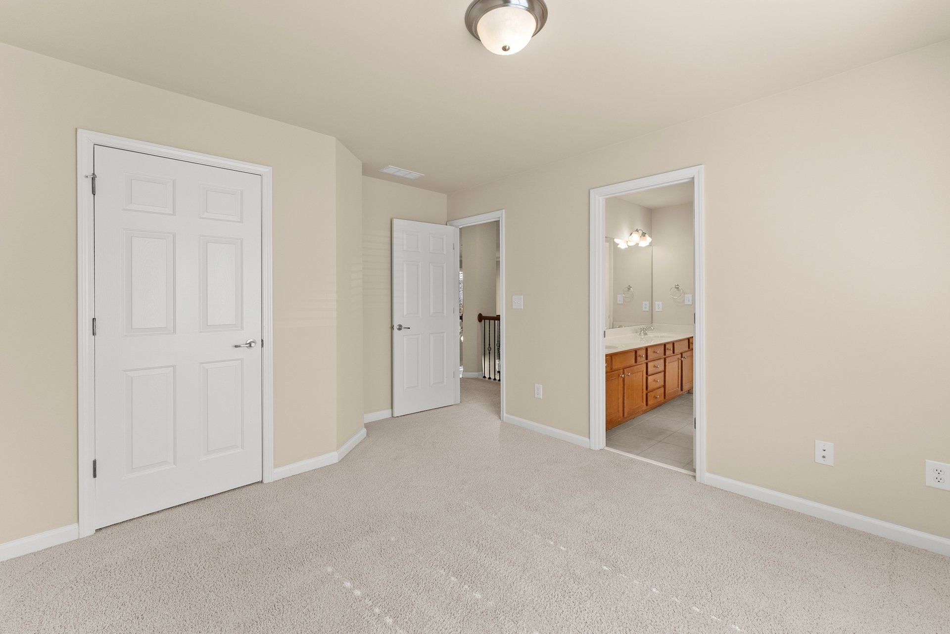 7534 Mossy Log Ct, Flowery Branch, GA 30542