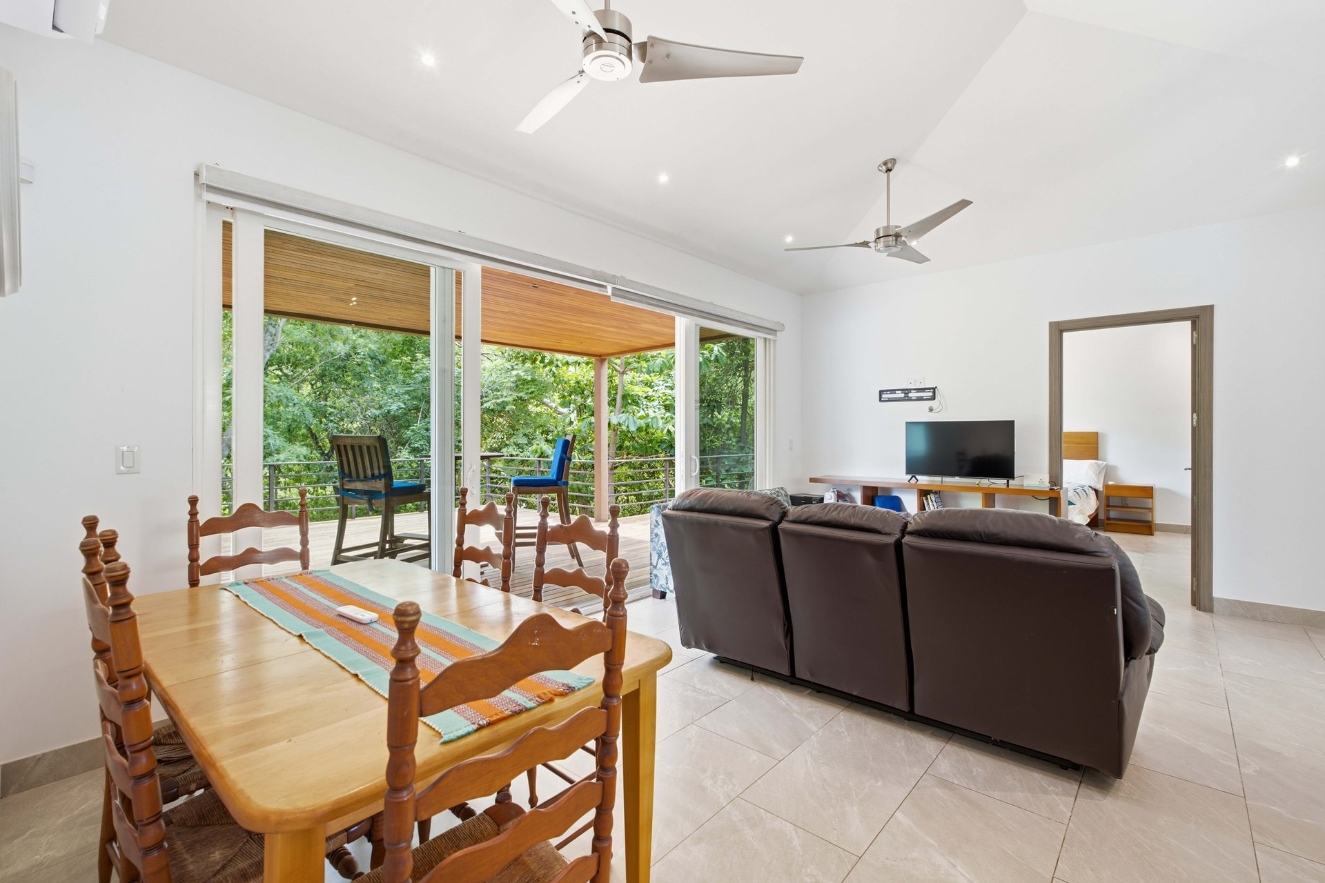 Casa Oasis | 3BR Main Residence + 2BR Guest House with Pool in Mar Vista, Playa Flamingo