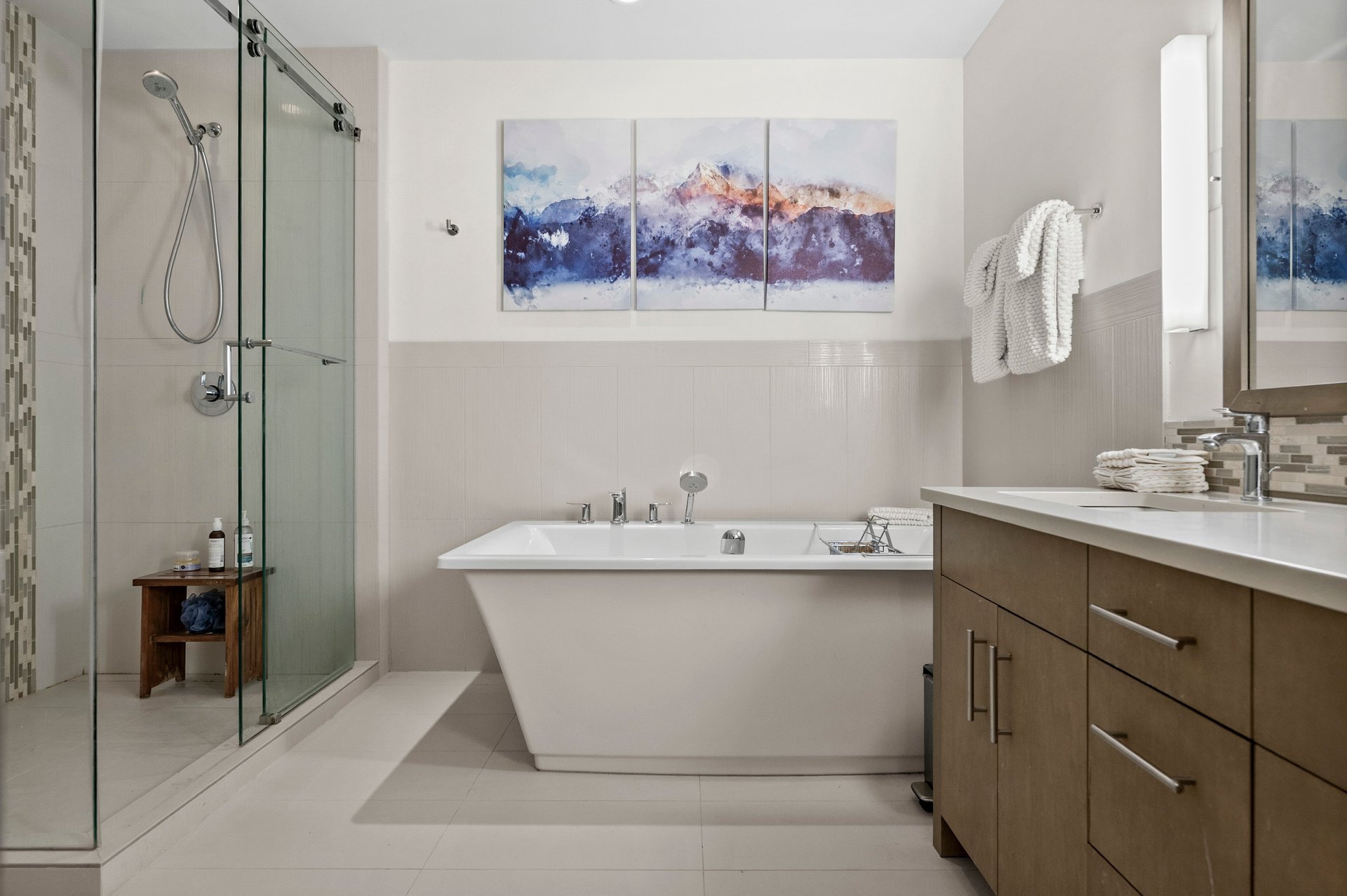 101A Stewart Creek Rise Unit: 101