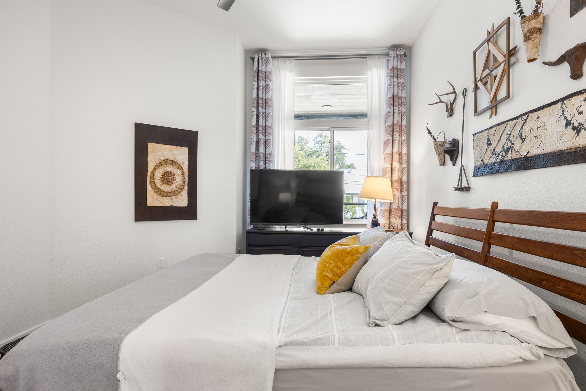 1306 West Avenue #205