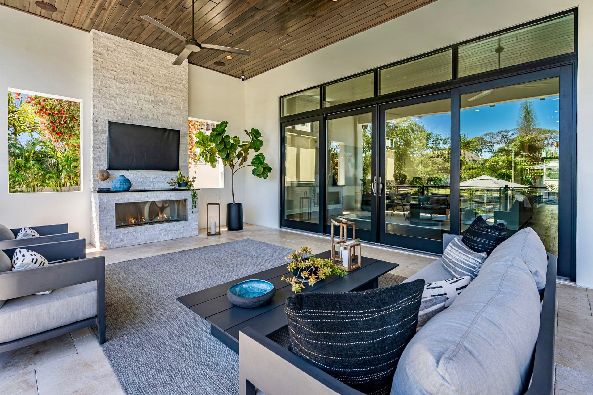 Waterfront Luxury in Beach Park