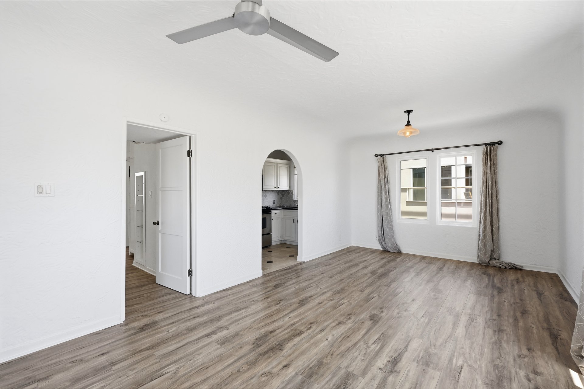 1602 The Strand (Entire Property)