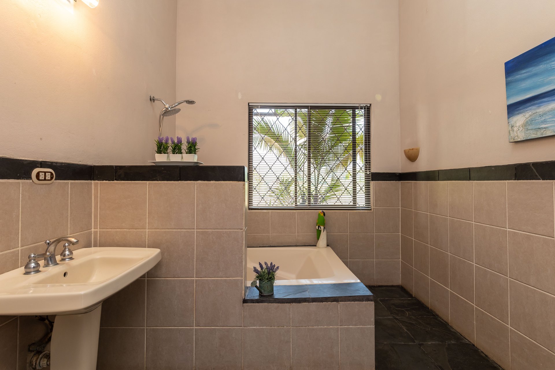 Hacienda-Style Retreat For Sale in Naranjito
