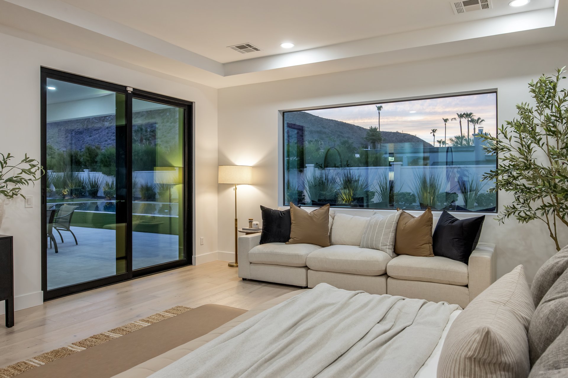 ArcadiaAtCamelback.com