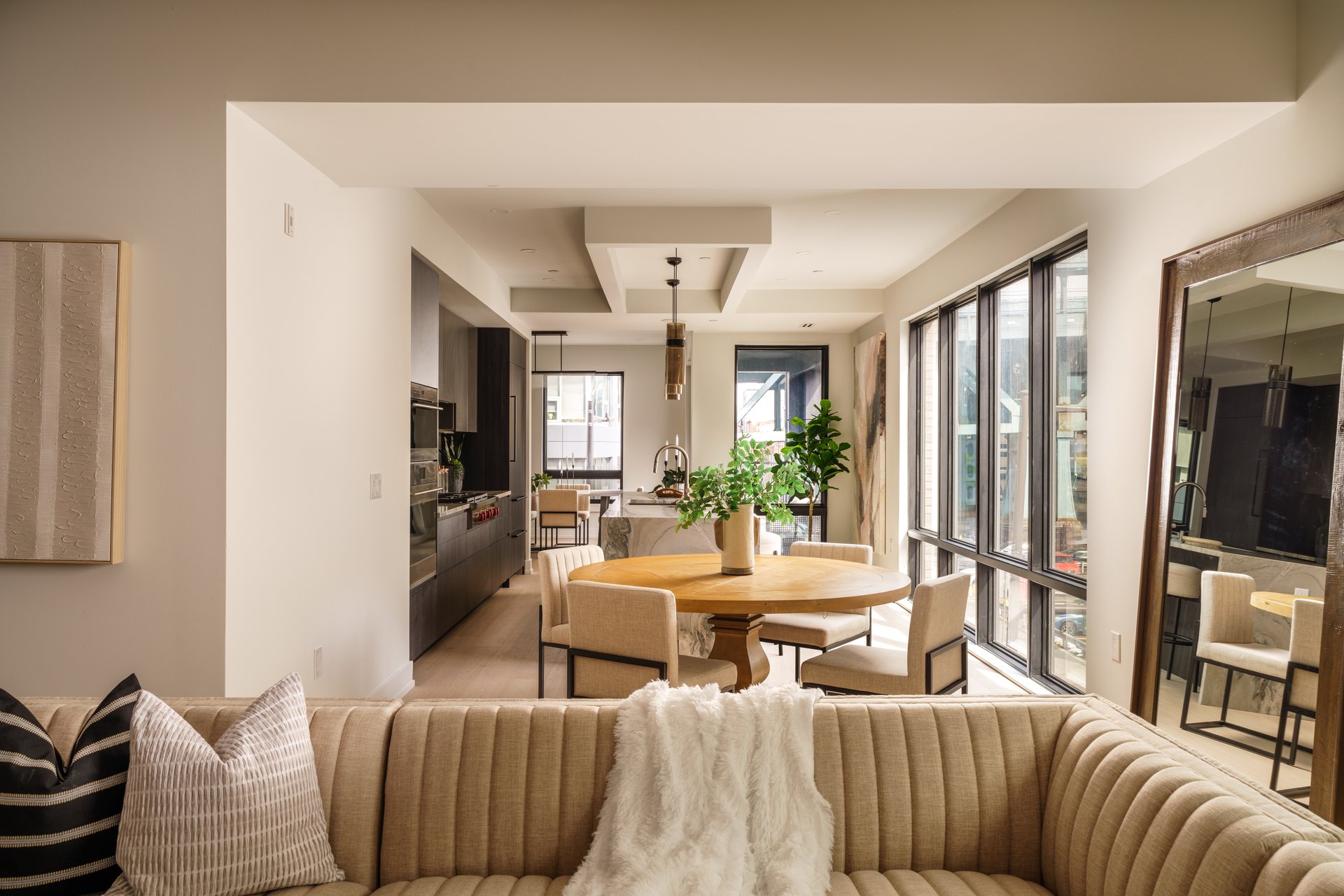 160-64 N 2nd Street #3R, Philadelphia, PA 19106
