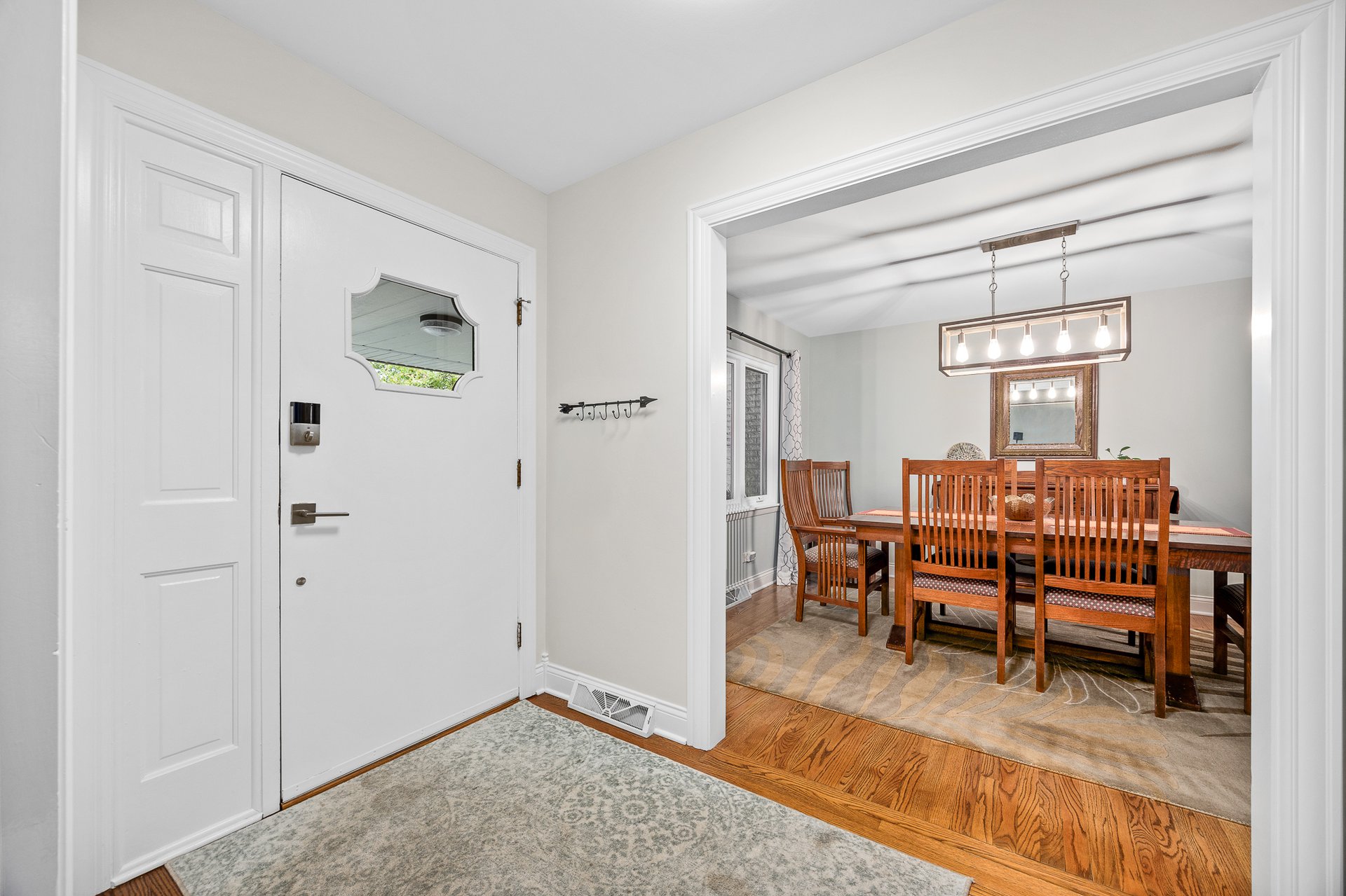 317 39th St, Downers Grove