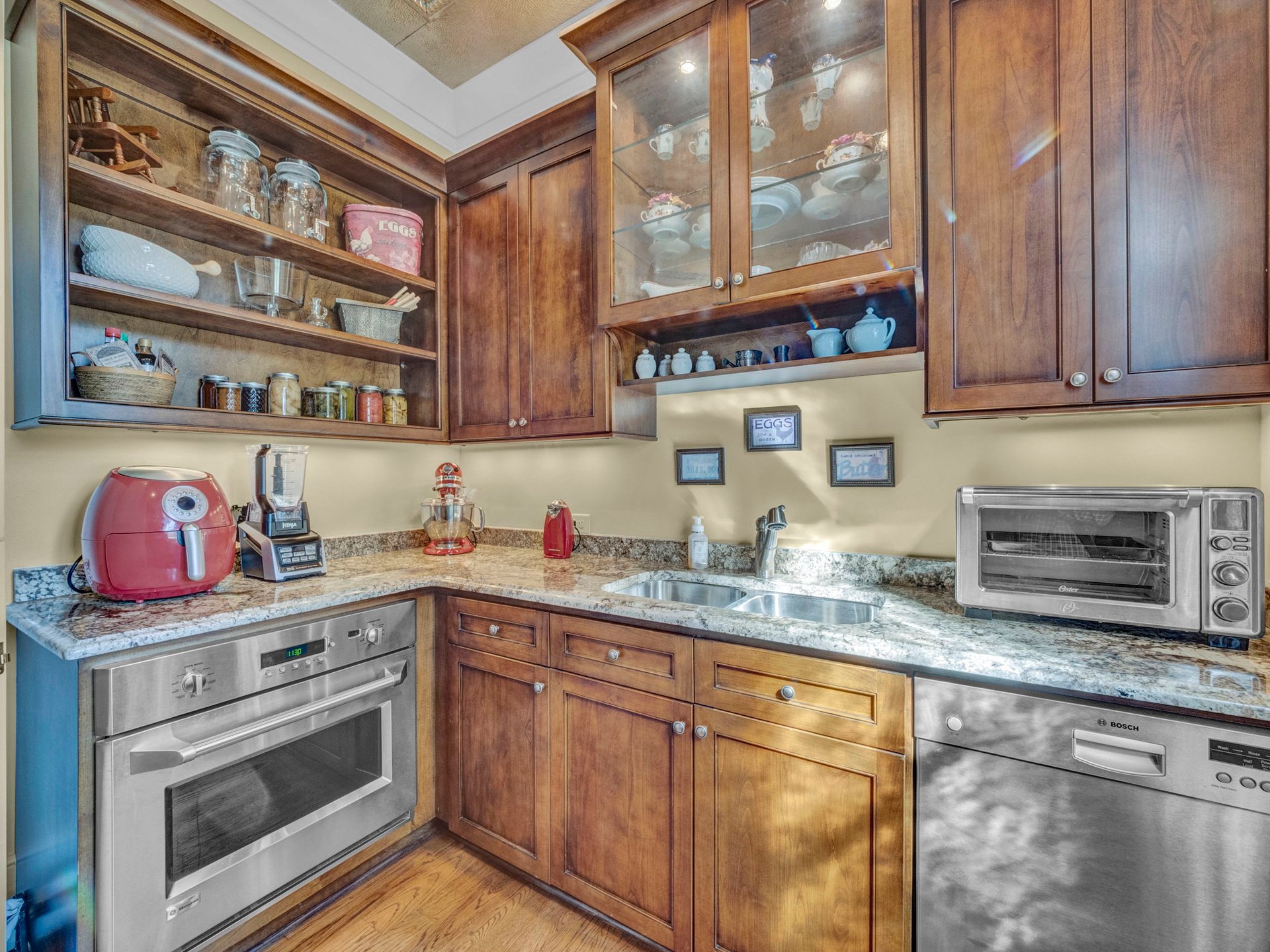 160 Acre Estate with Mountain Views