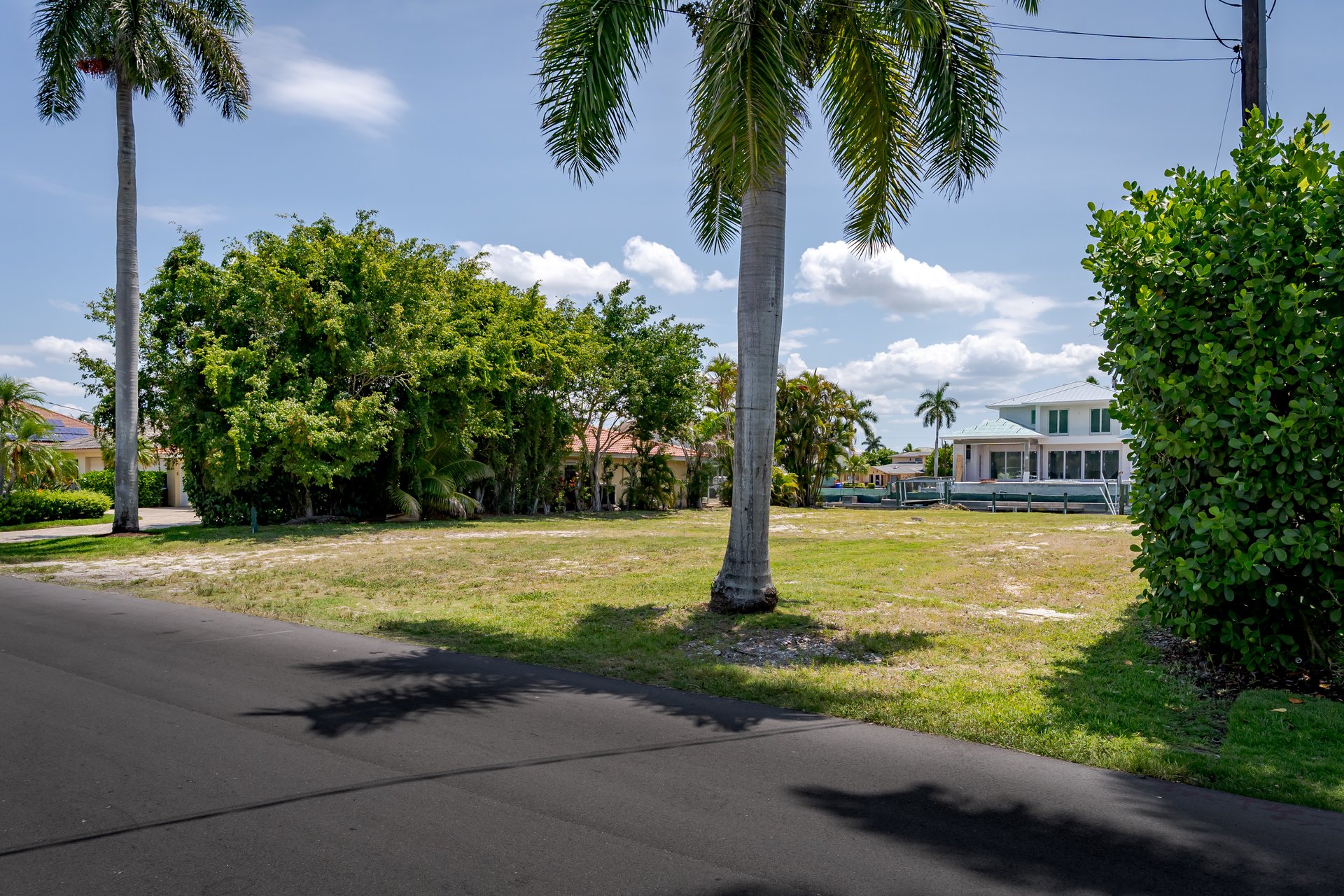 2165 Tarpon Road