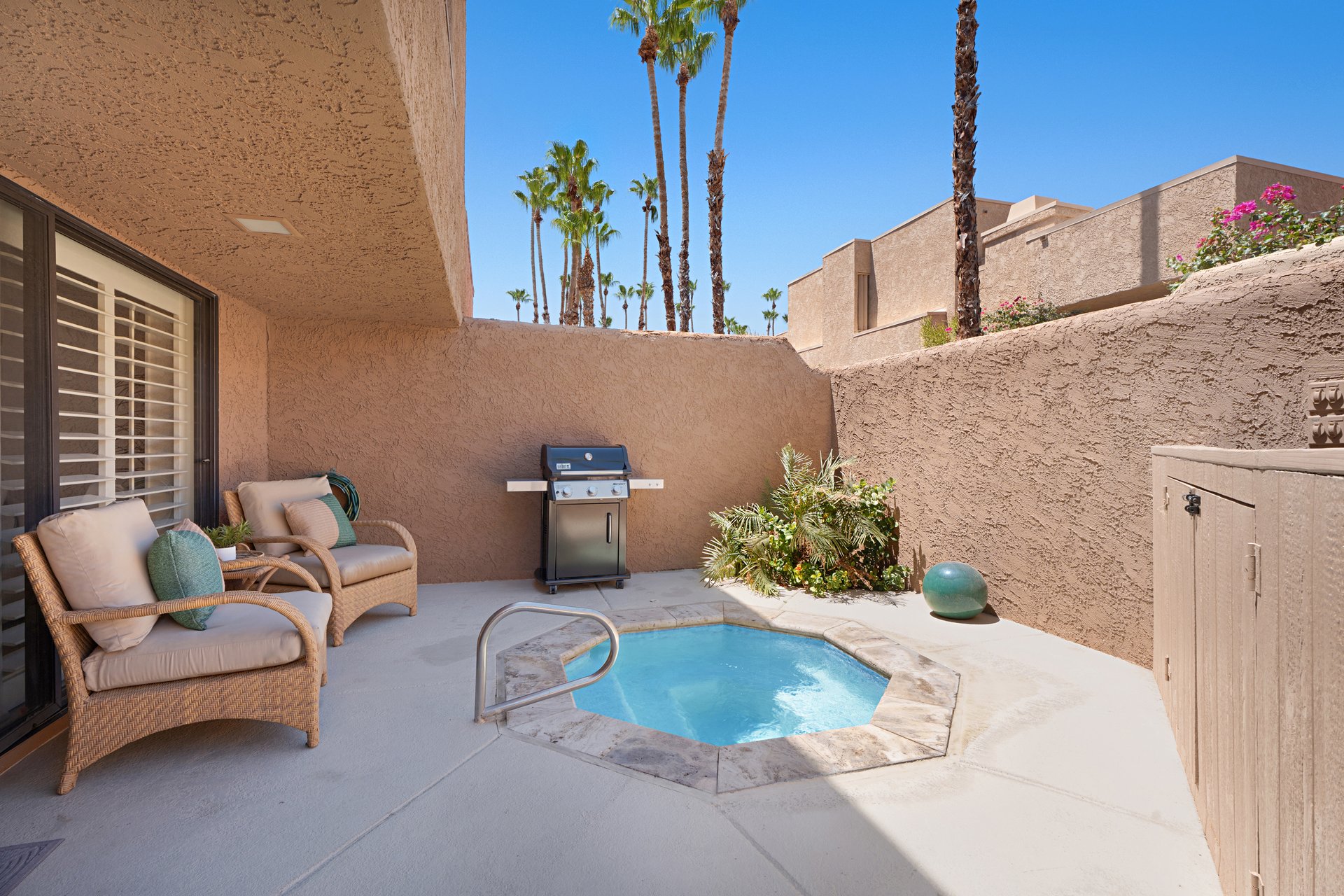 Foxtail Luxe Retreat