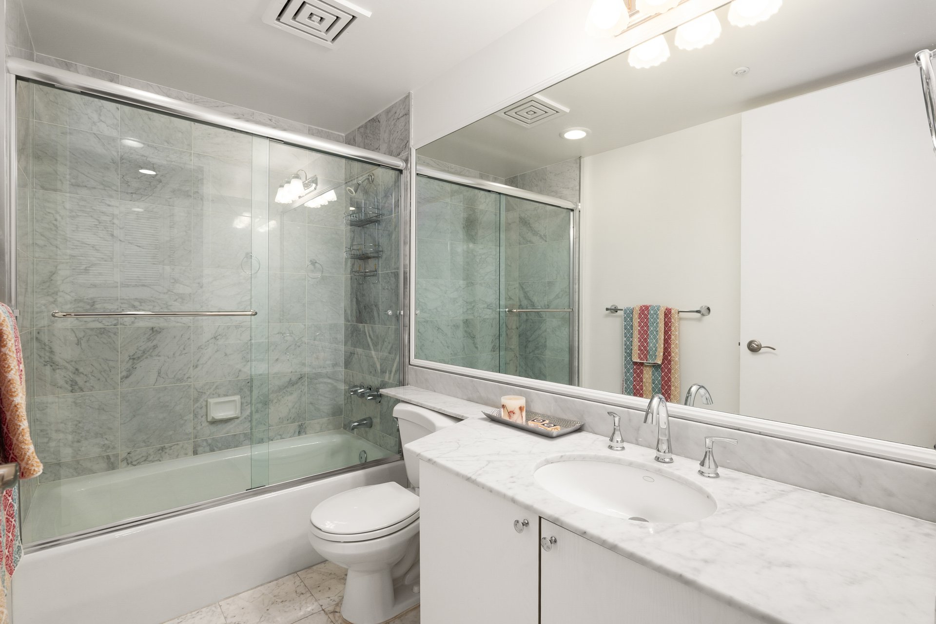 The Dorchester #408, Wilshire Corridor