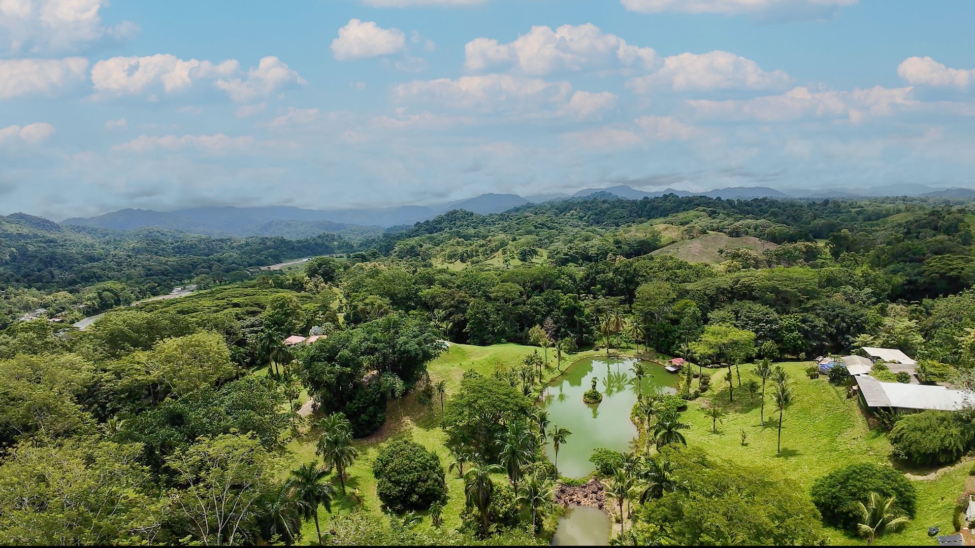 Tropical Estate in Gated Community near Quepos
