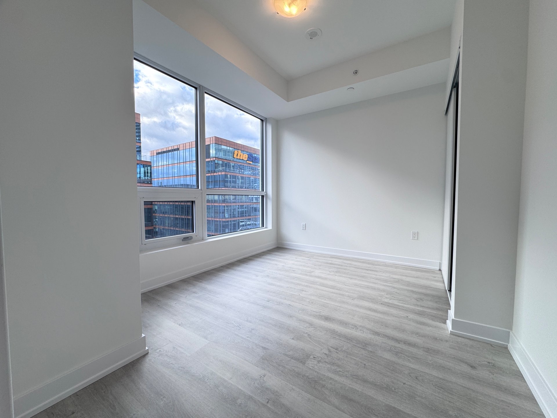 15 Richardson Street Unit: 1021