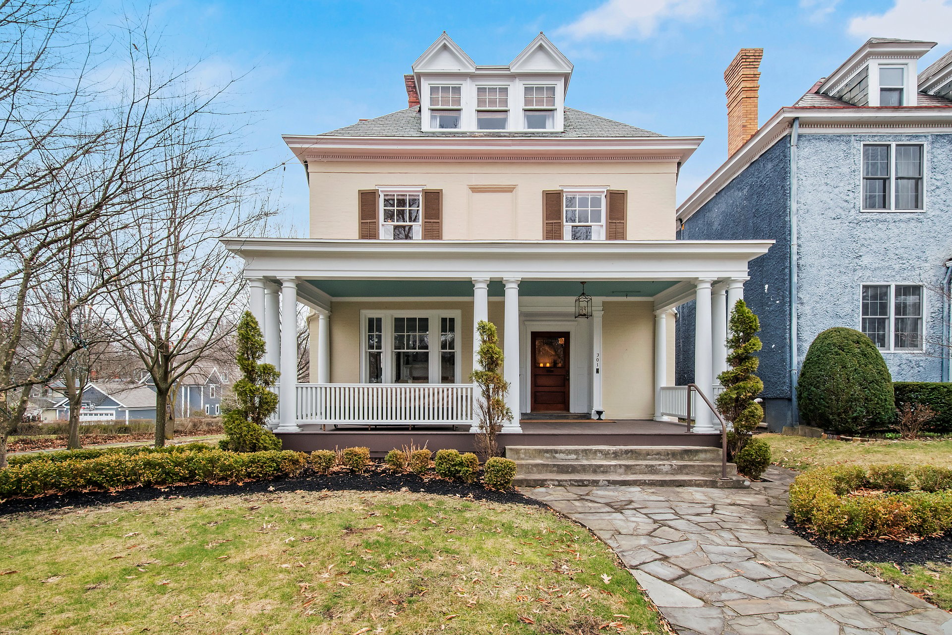 301 Frederick Ave