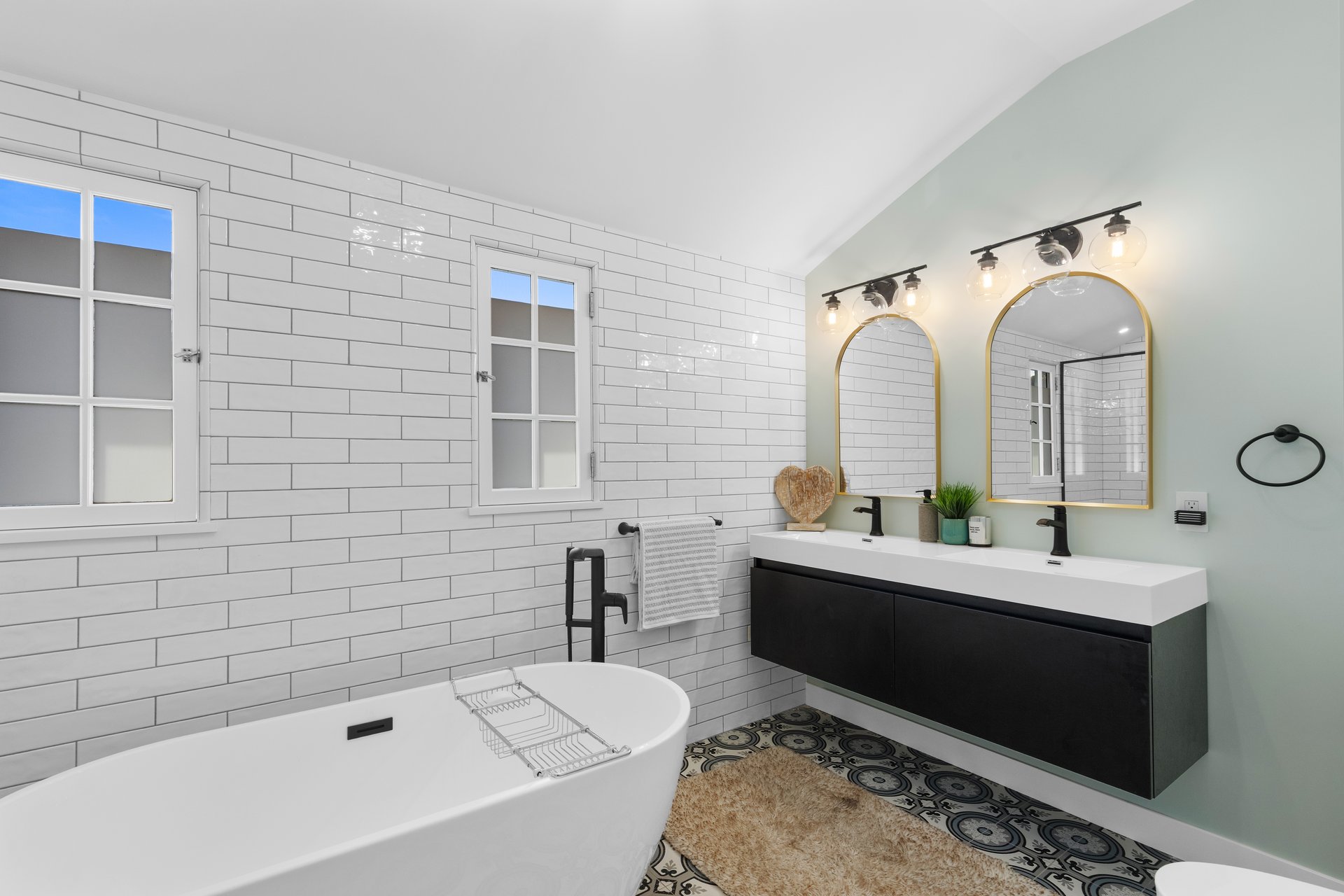 15435 Sutton St, Sherman Oaks
