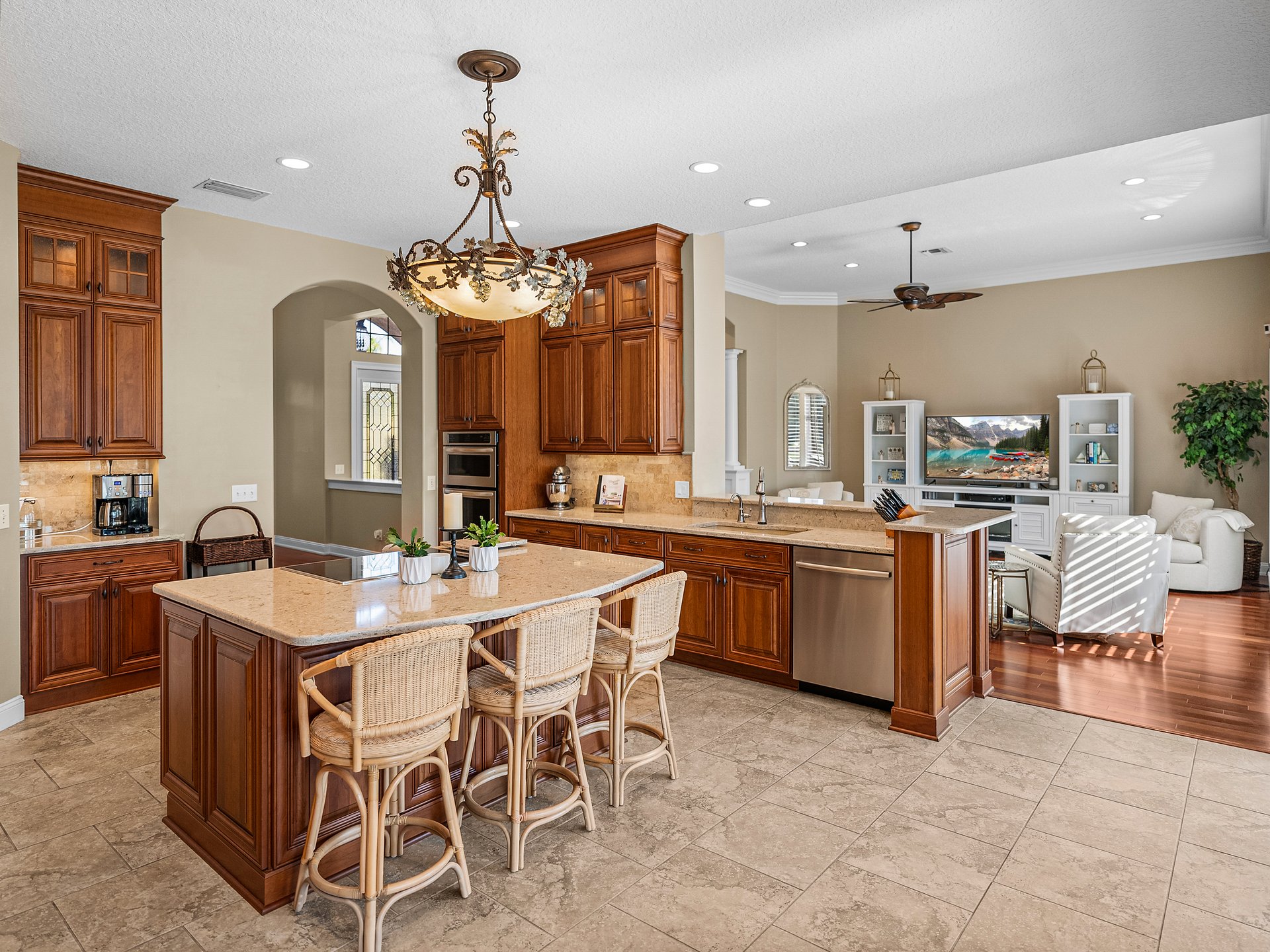 13854 THOROUGHBRED DR