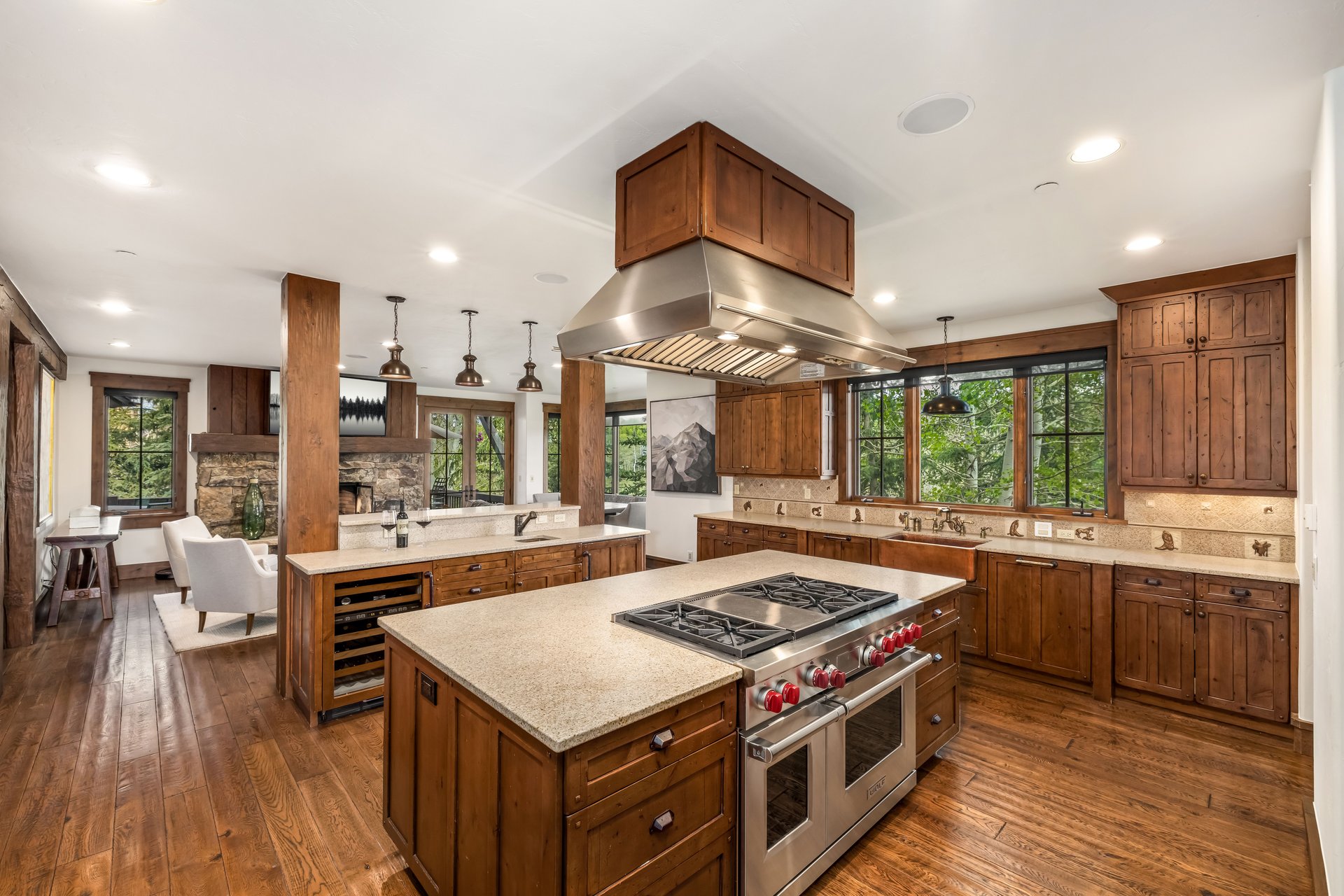 1092 The Summit Trail