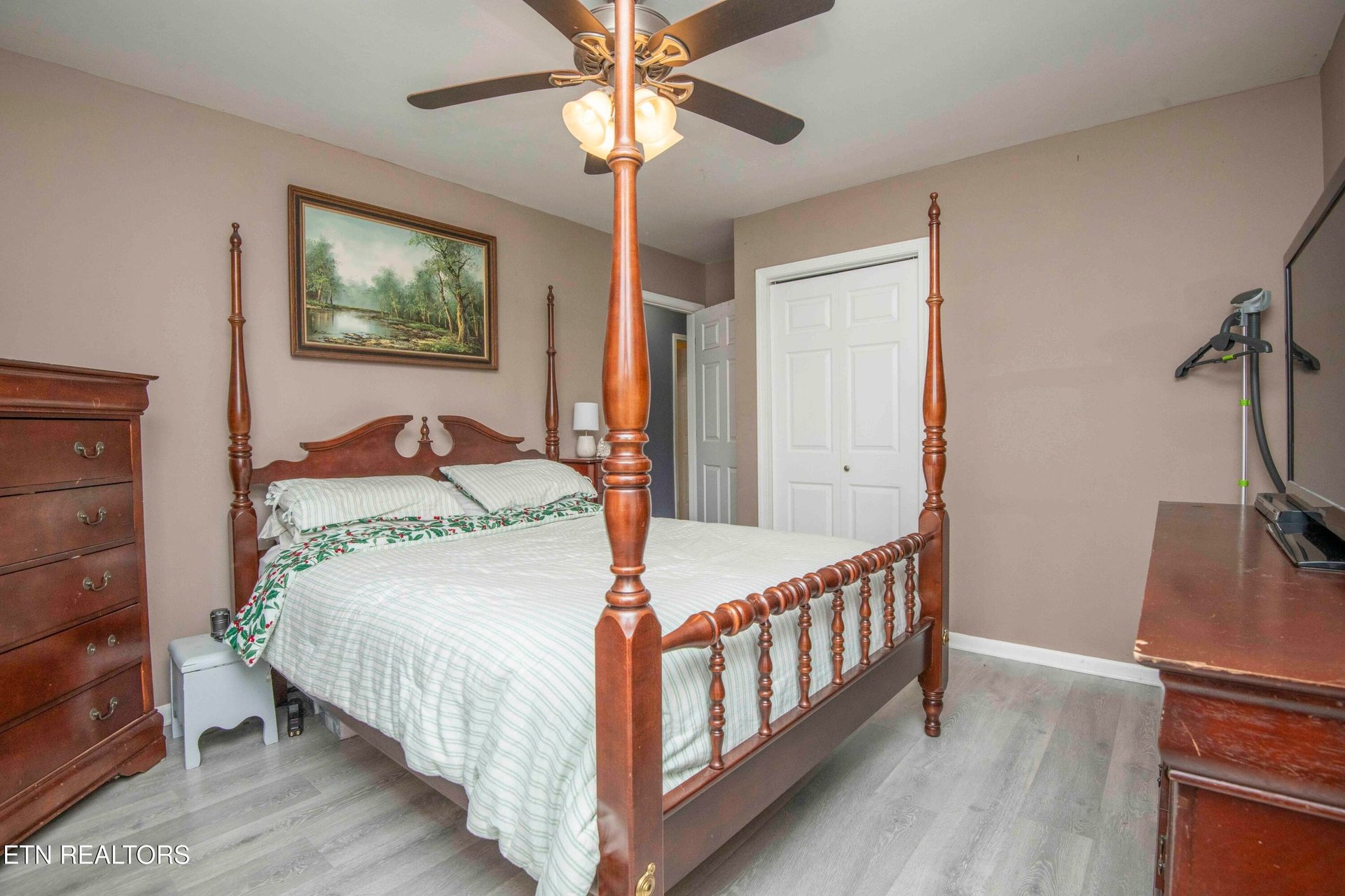 1212 Pilleaux Dr