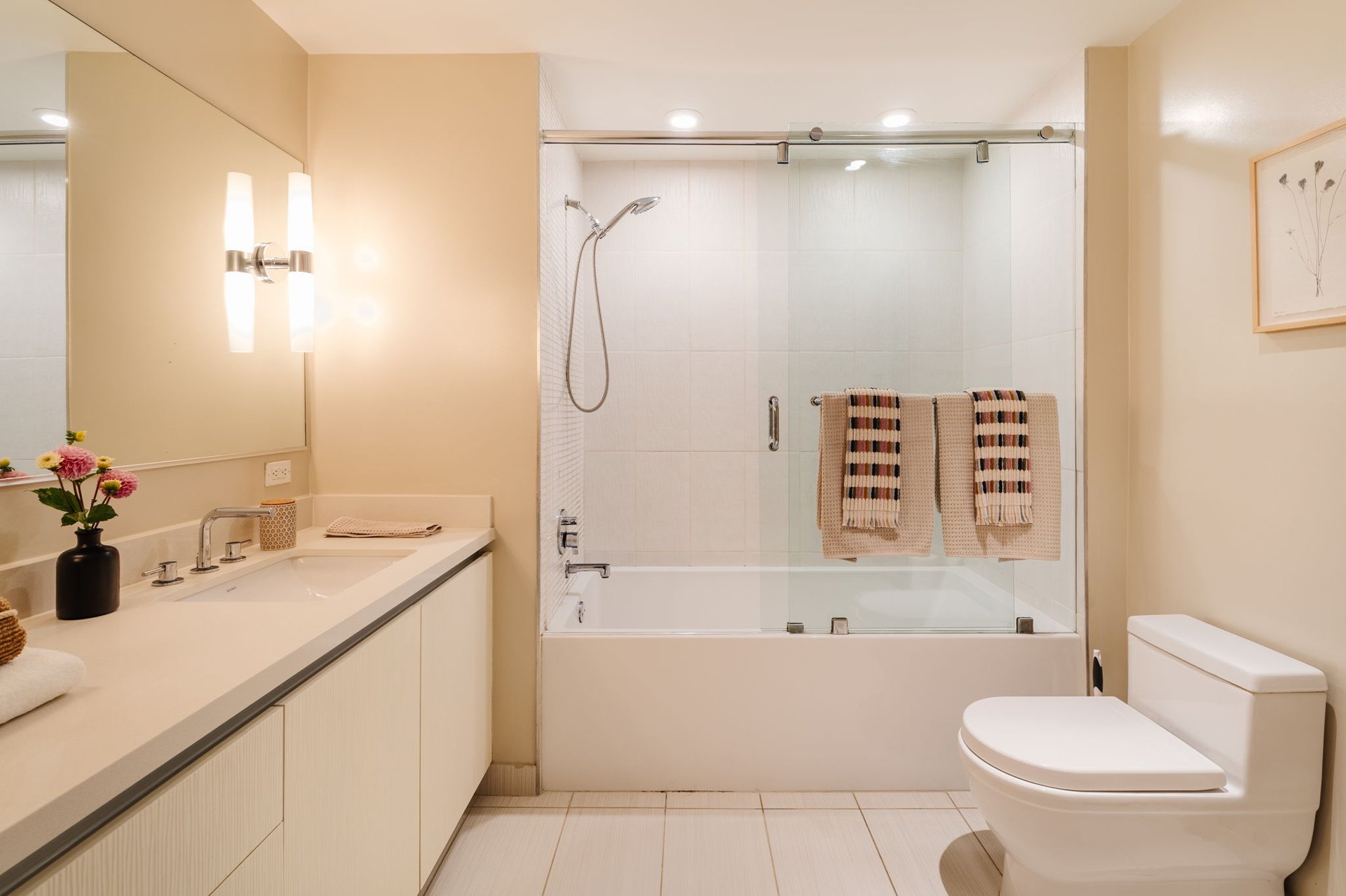 441 S Barrington Ave Unit: 109, Brentwood 