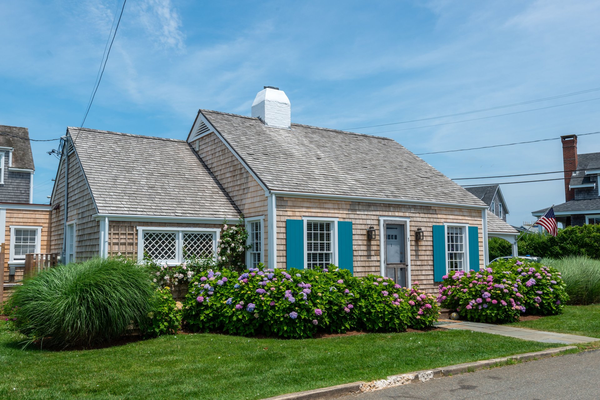 1 E Lincoln Ave
