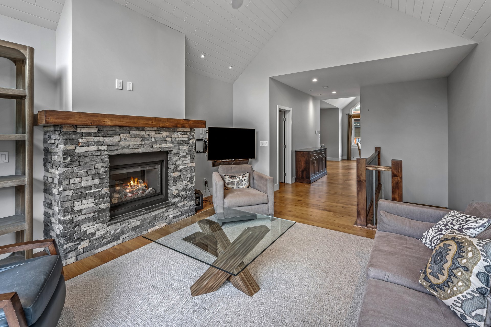 19 Creekside Mews