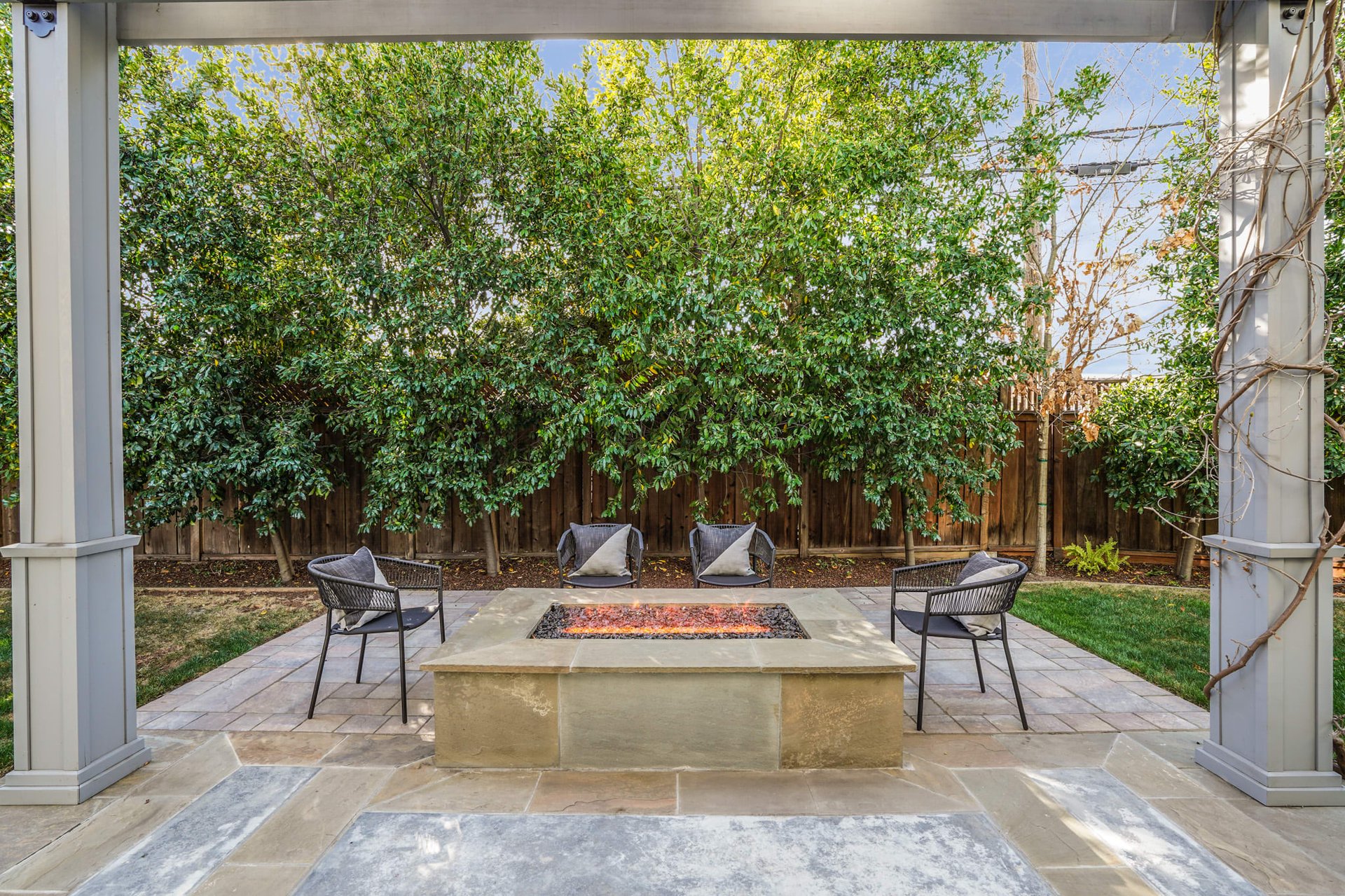 2809 Gardendale Drive