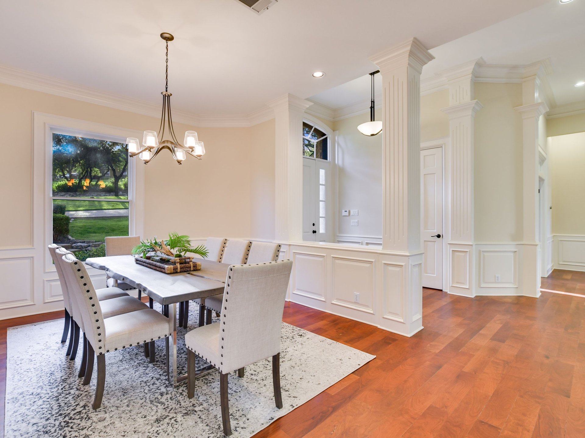 Las Lomas Transitional