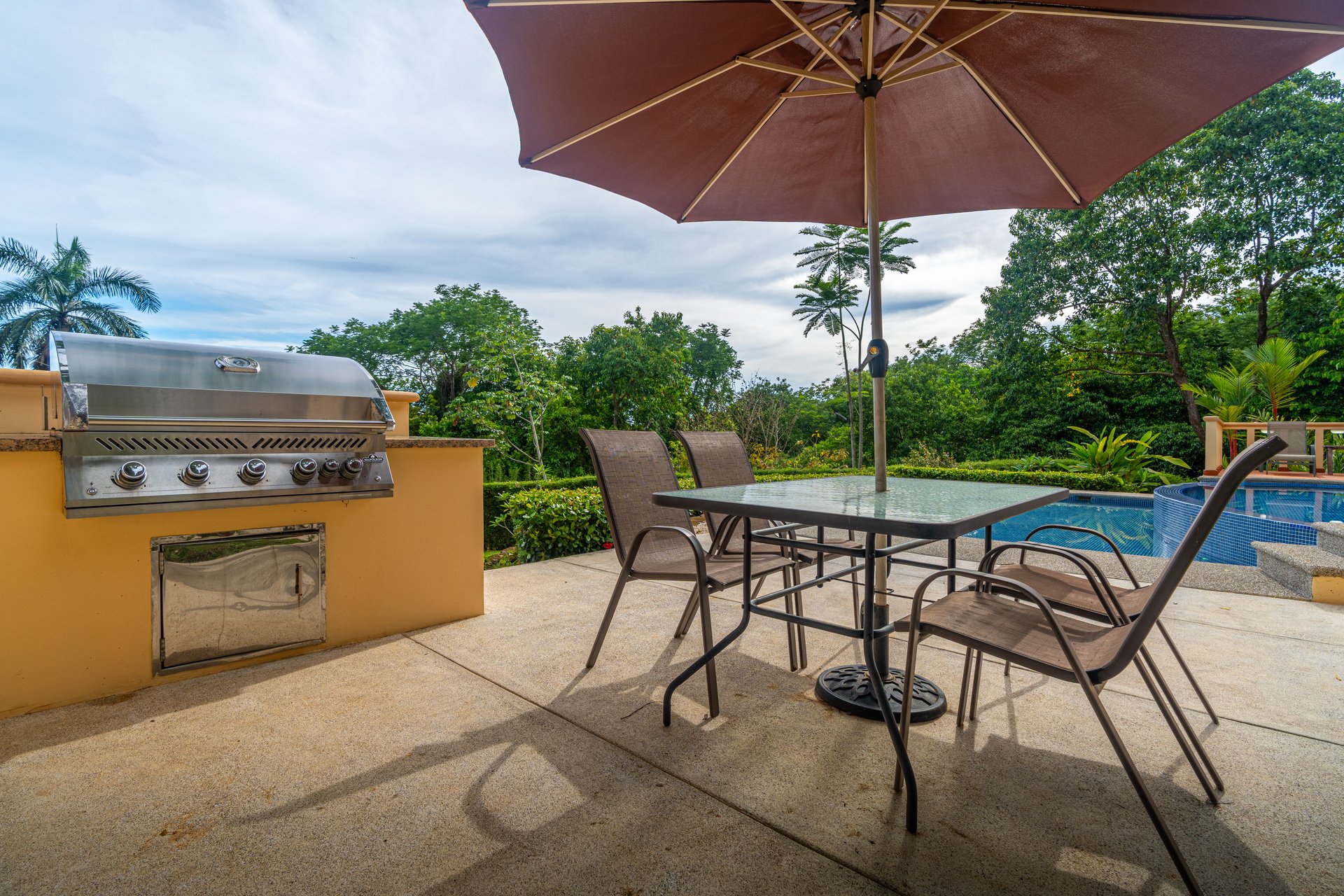 Classic Luxury at Casa Ceiba, Coastal Ocean View 4 Bedroom Home Near Uvita