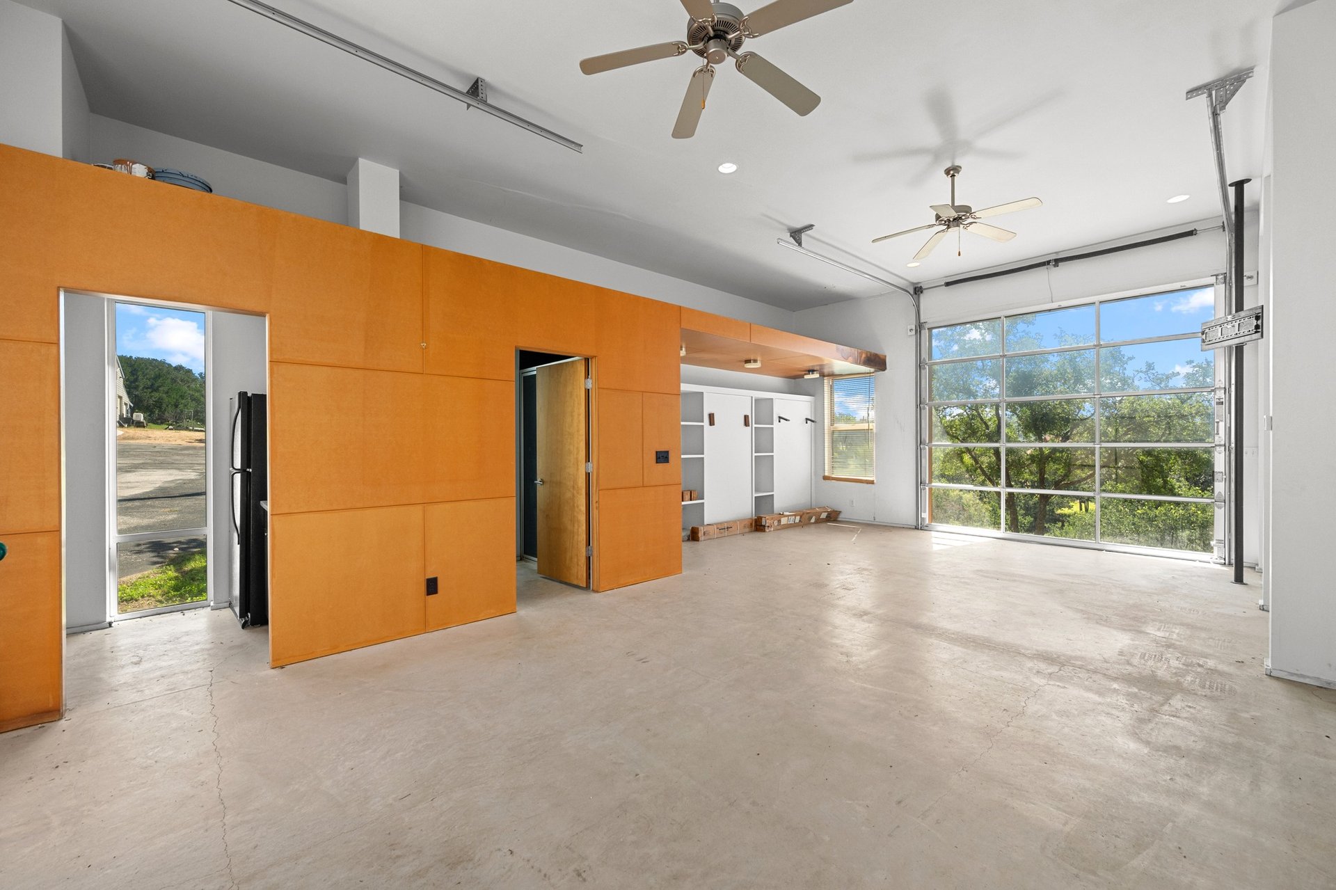 401 Crestview Drive and 309 Cliff Circle