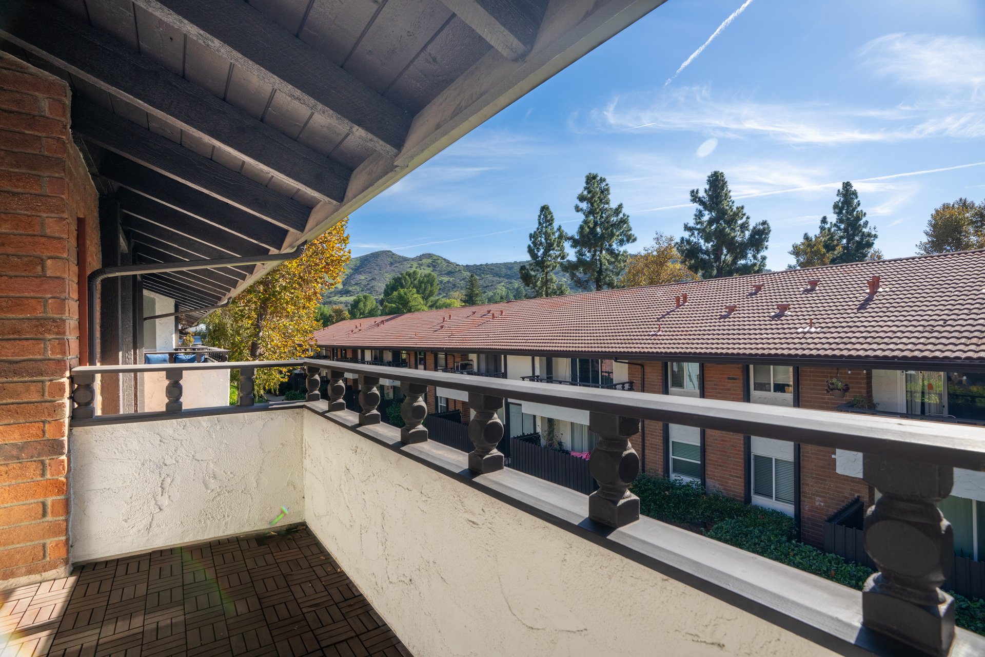31550 Agoura Road 3