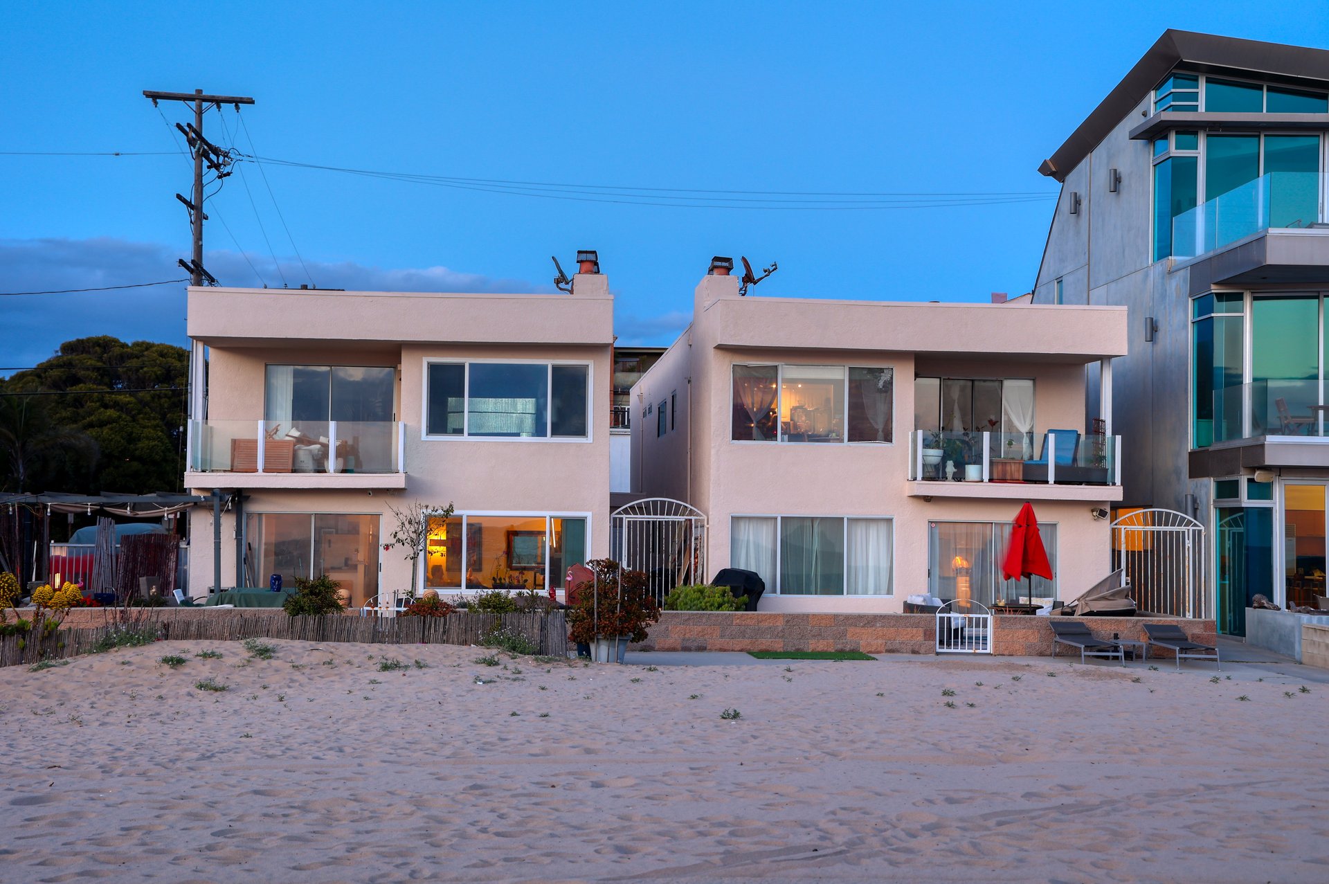 6401-6405 Ocean Front Walk