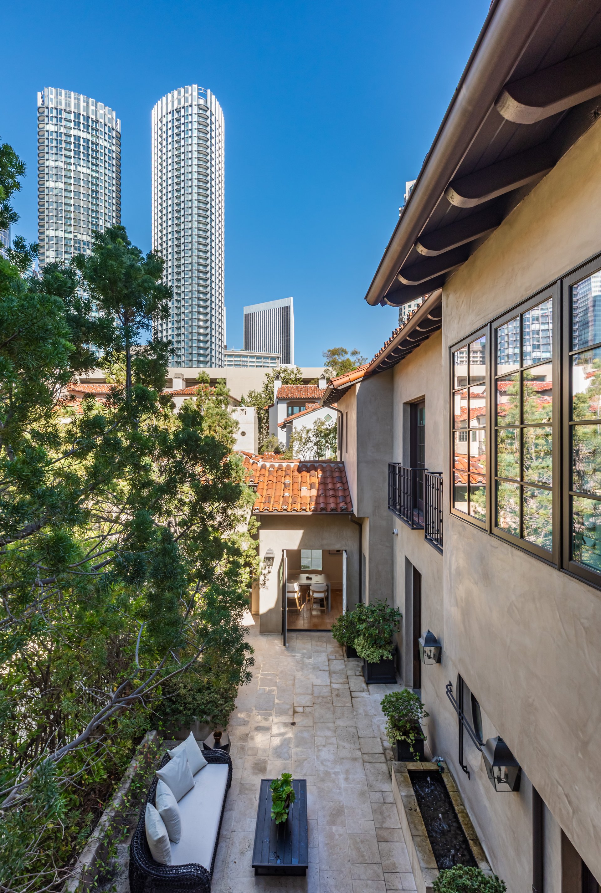10210 Century Woods Dr, Century City