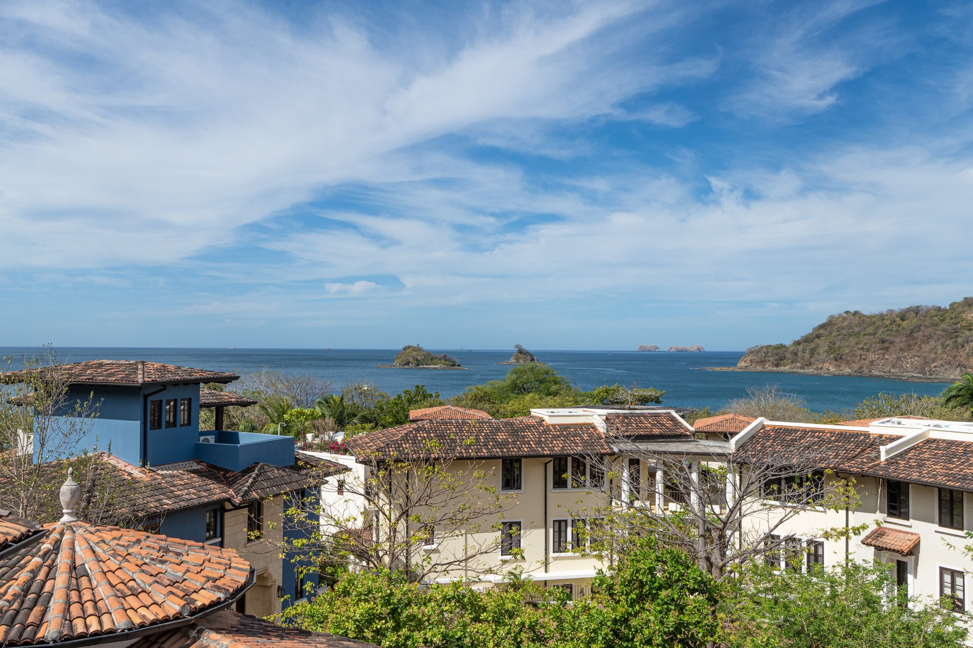 36 Plaza Carlota | Elegant Rooftop Flat with Ocean & Mountain Views in Downtown Las Catalinas