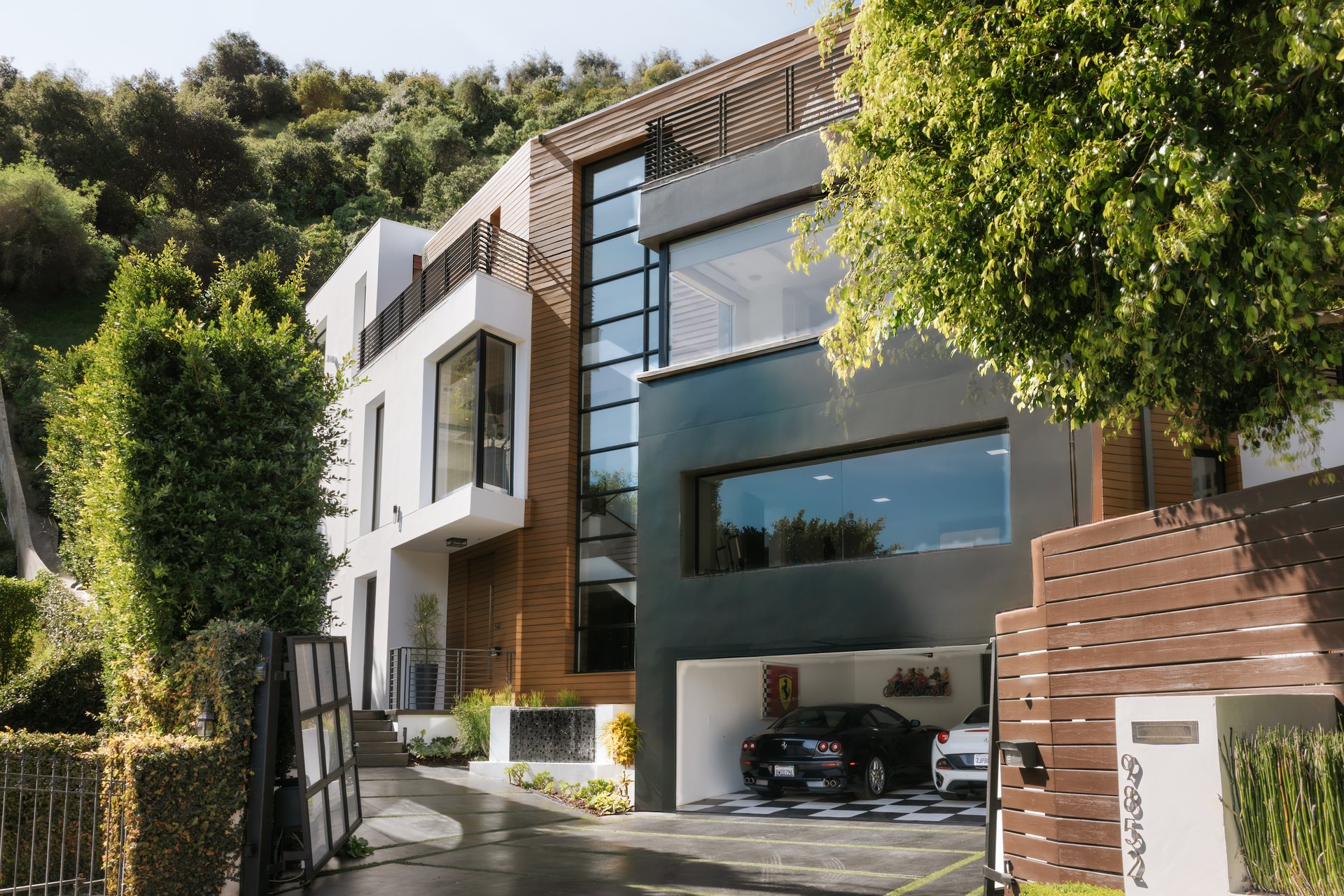 9852 San Cir