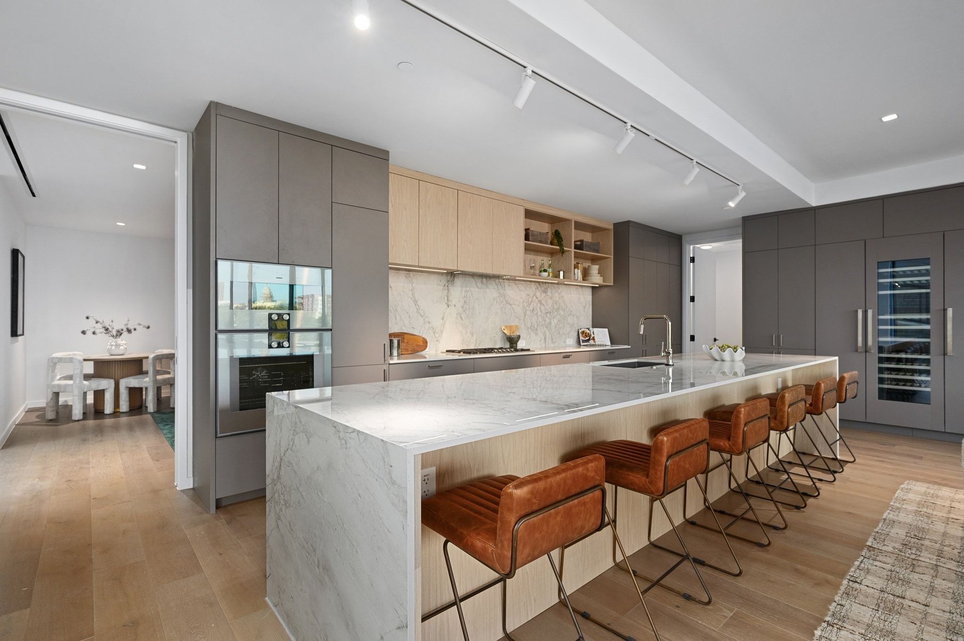 1006 Baylor Street #201