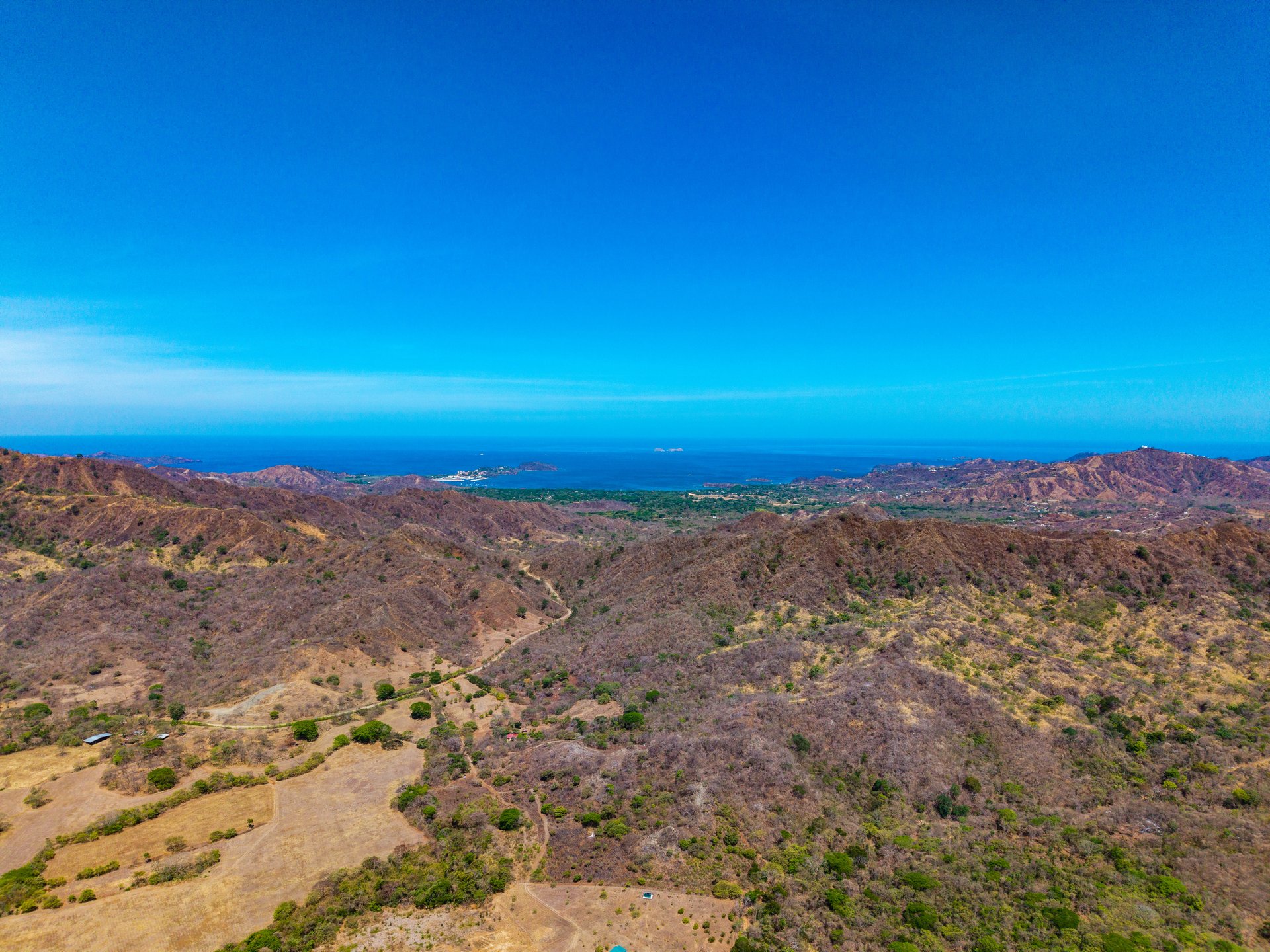 Finca Las Ventanas | Expansive Mountain View Estate Near Potrero