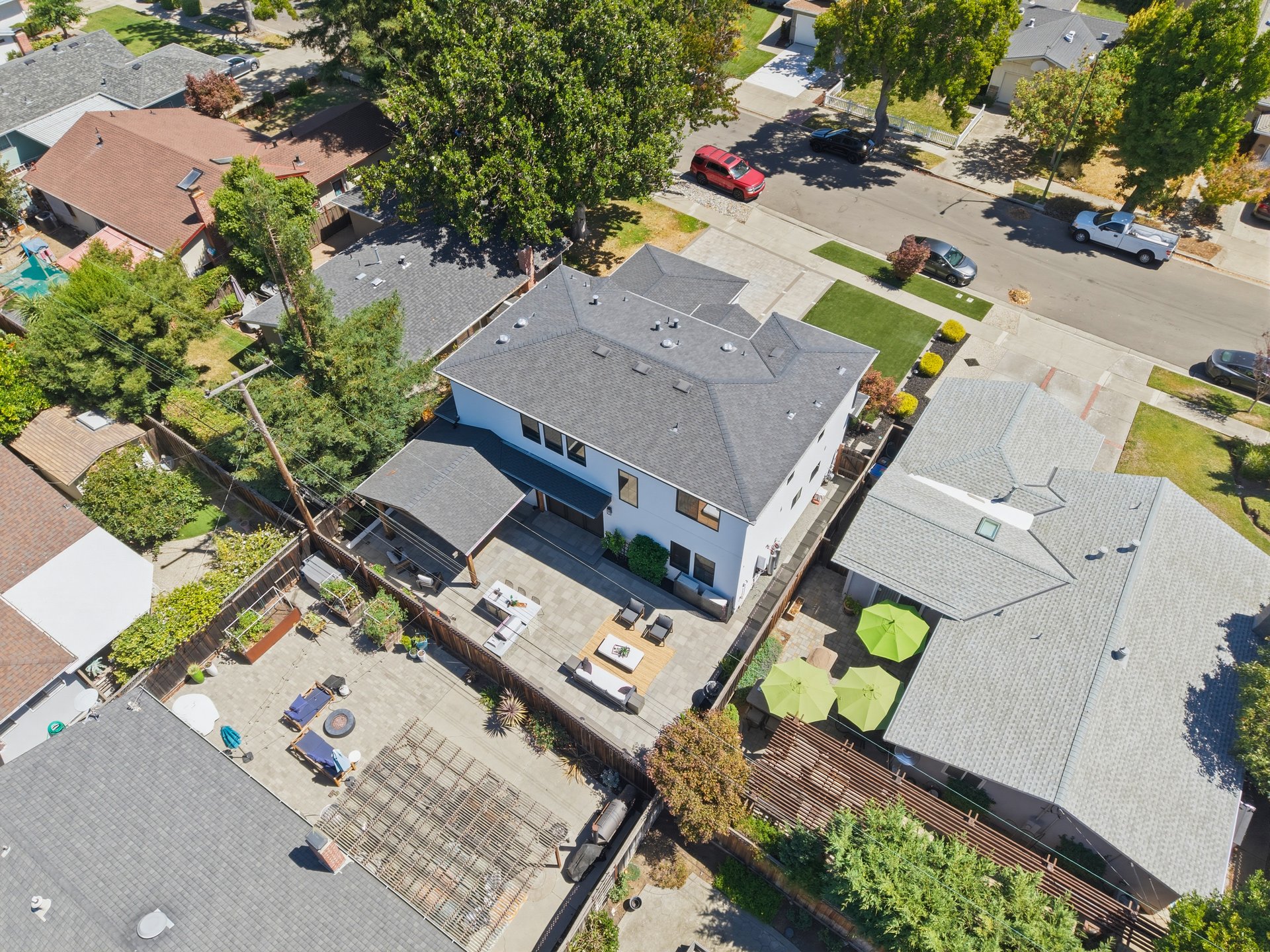 1257 Woodlawn AVE