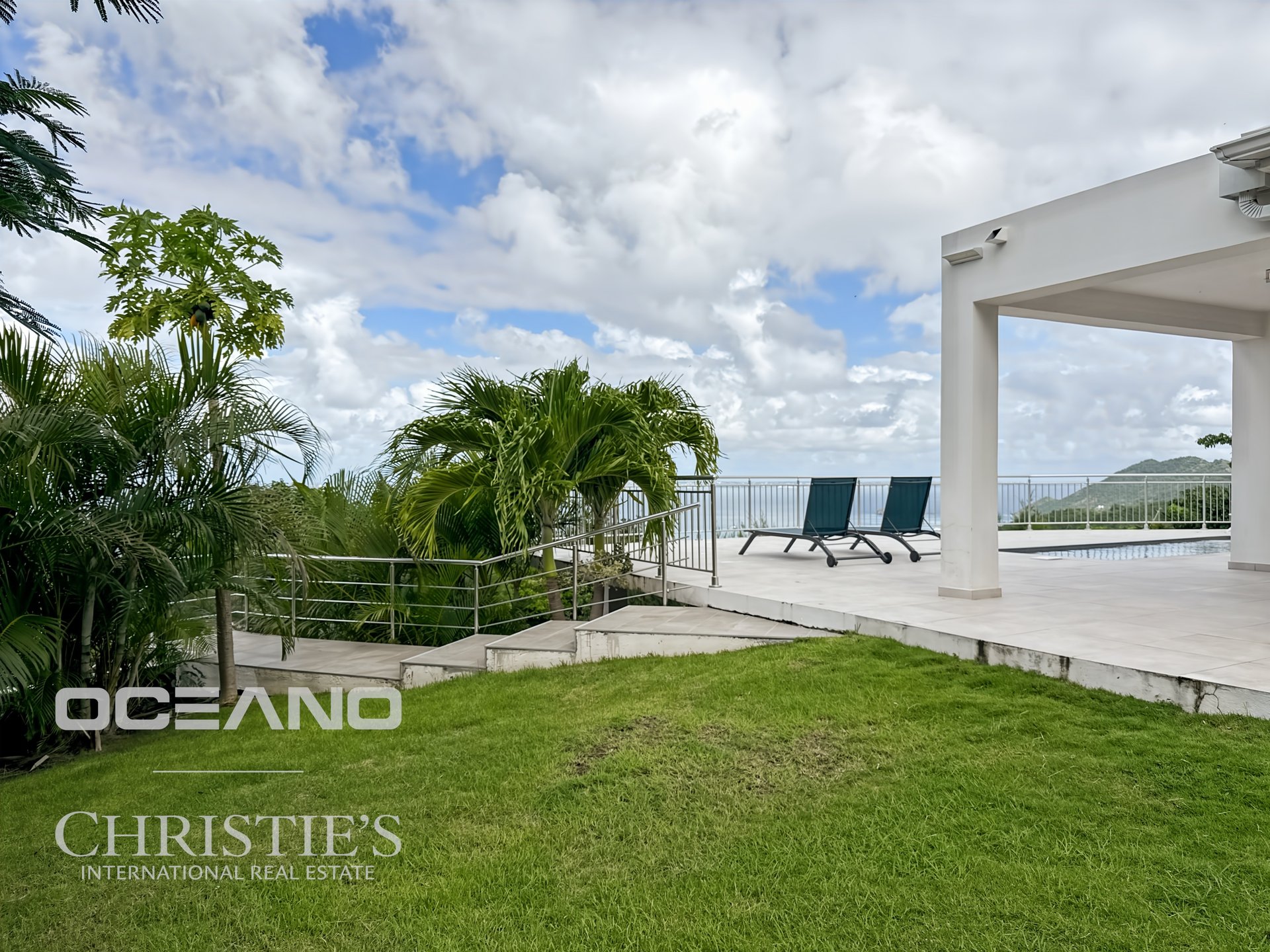 Villa with panoramic sea view