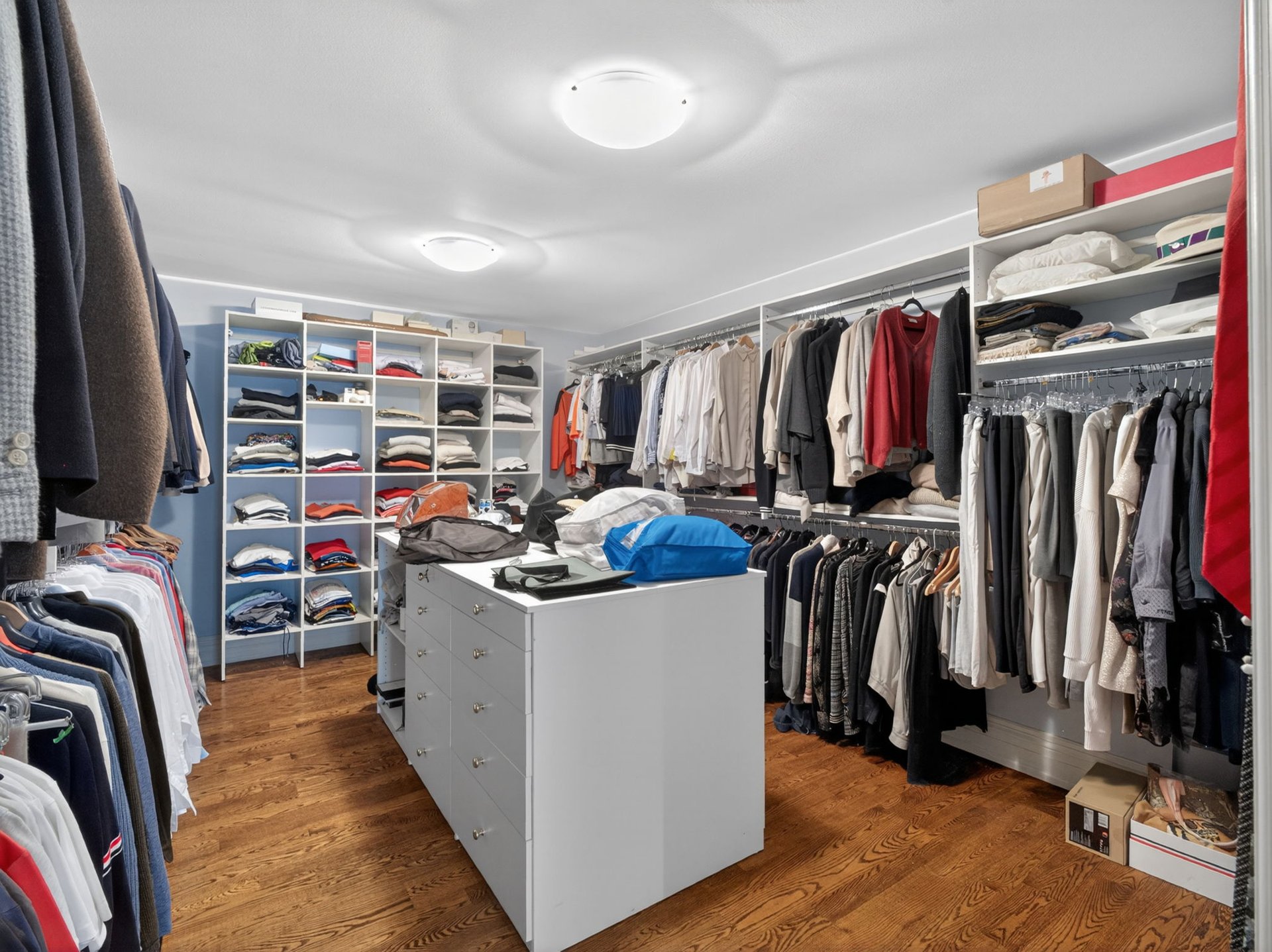Premium Corner Locale