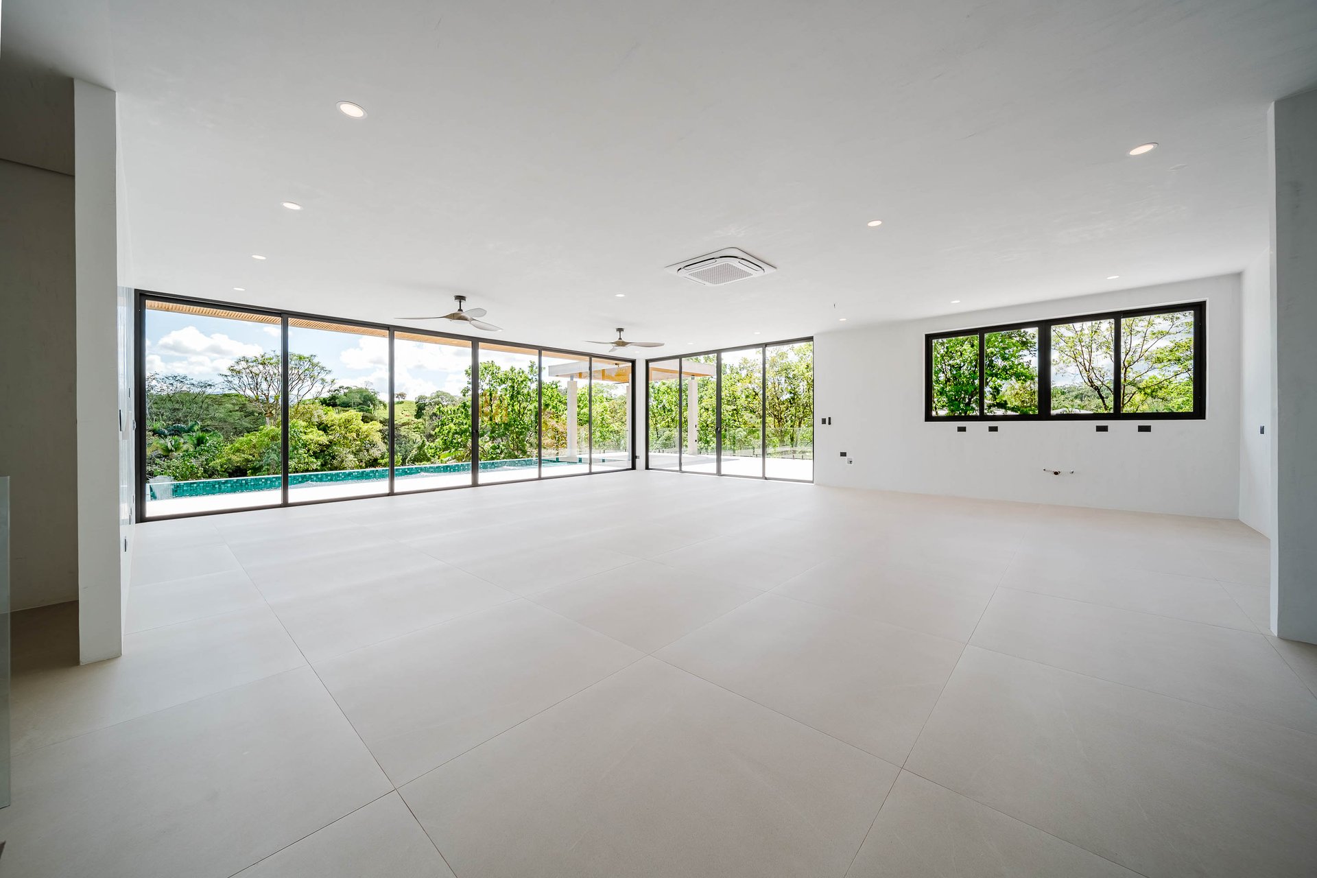 Finca Tranquila Brand New Luxury Residence