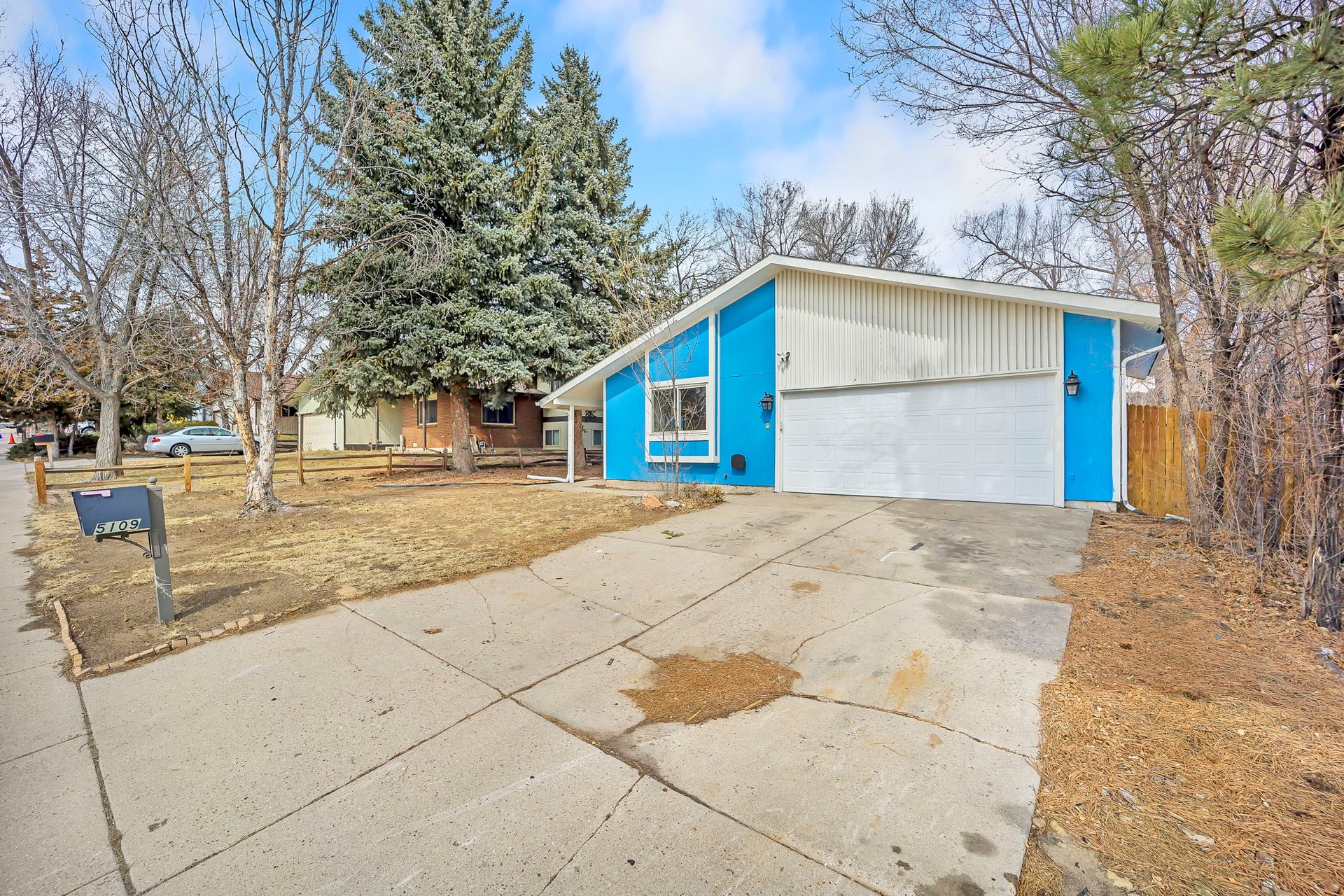 5109 Mira Loma Circle