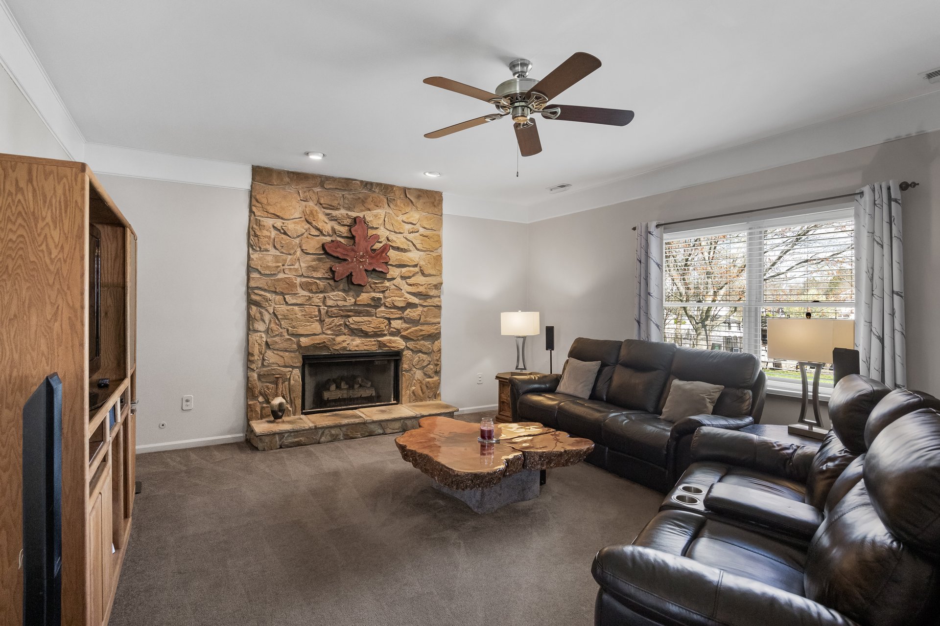 237 Pine Valley Ln