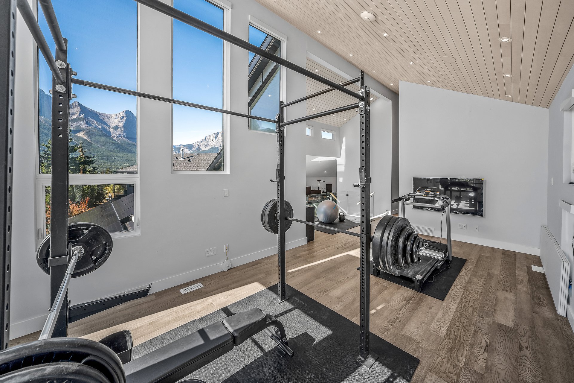 A Reimagined Mountain Home in Cougar Creek