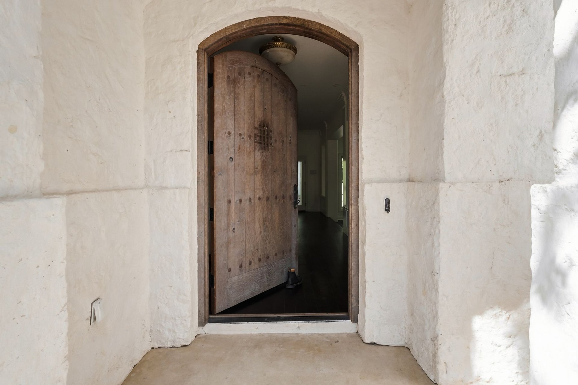2900 Meandering River Court