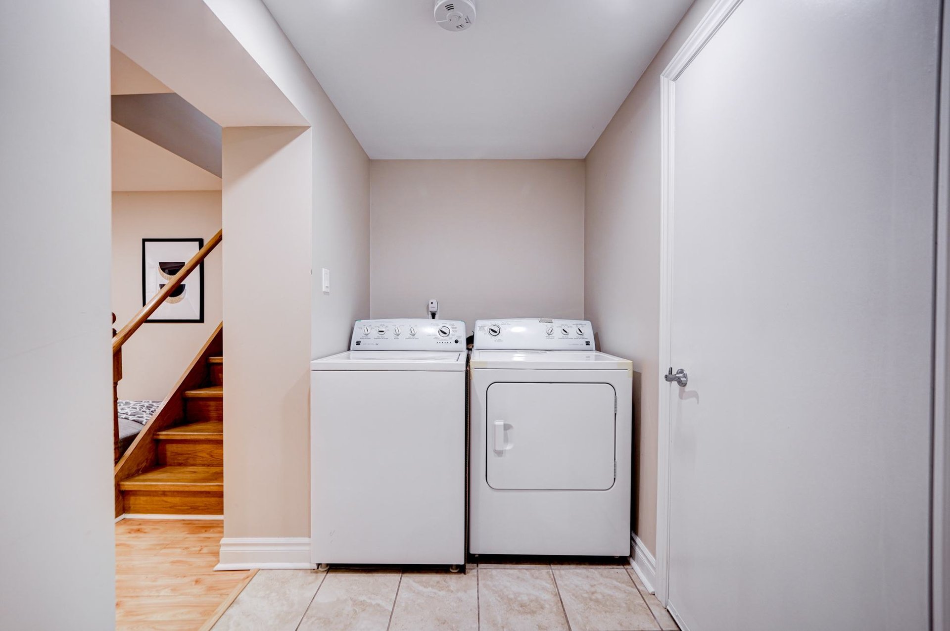 1534 Princeton Cres