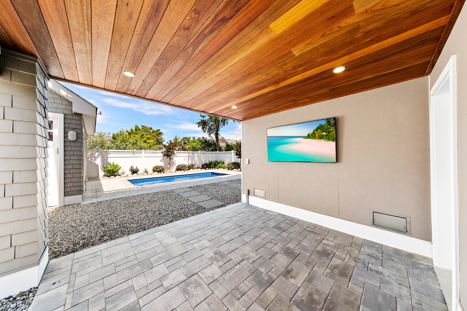 1110 S Beach Avenue, Beach Haven