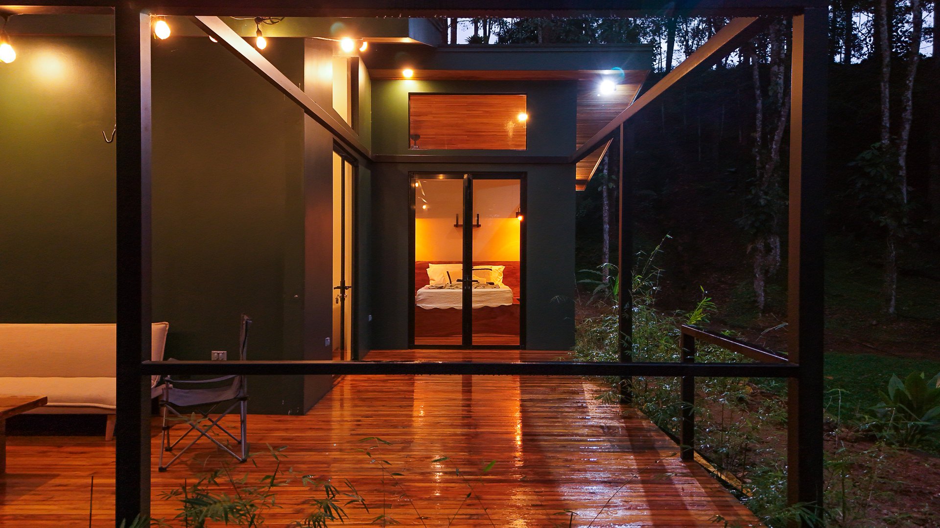 Costa Rica Mountain Retreat – 1.8 ha with Luxury Cabin, Private Lake & Riverfront