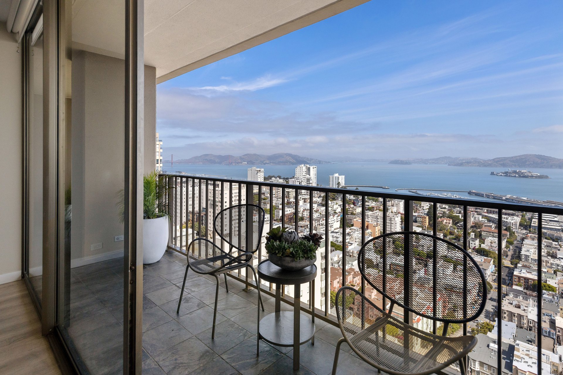 Updated Russian Hill View Residence