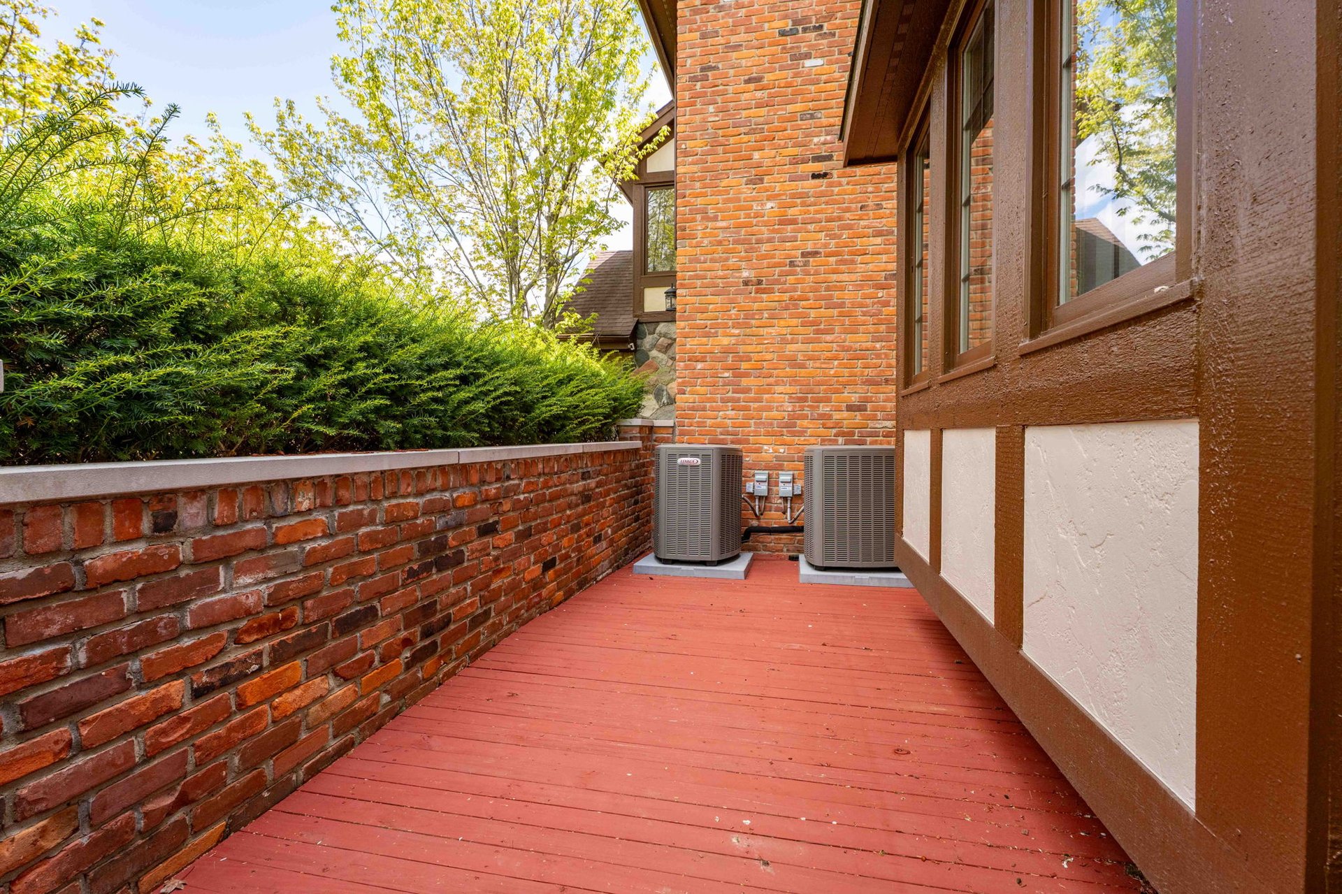 1743 Beechwood Way